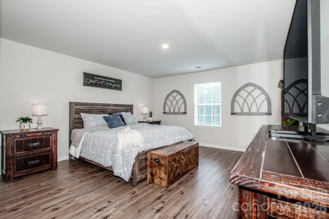 5189 Duck Lane — Catawba