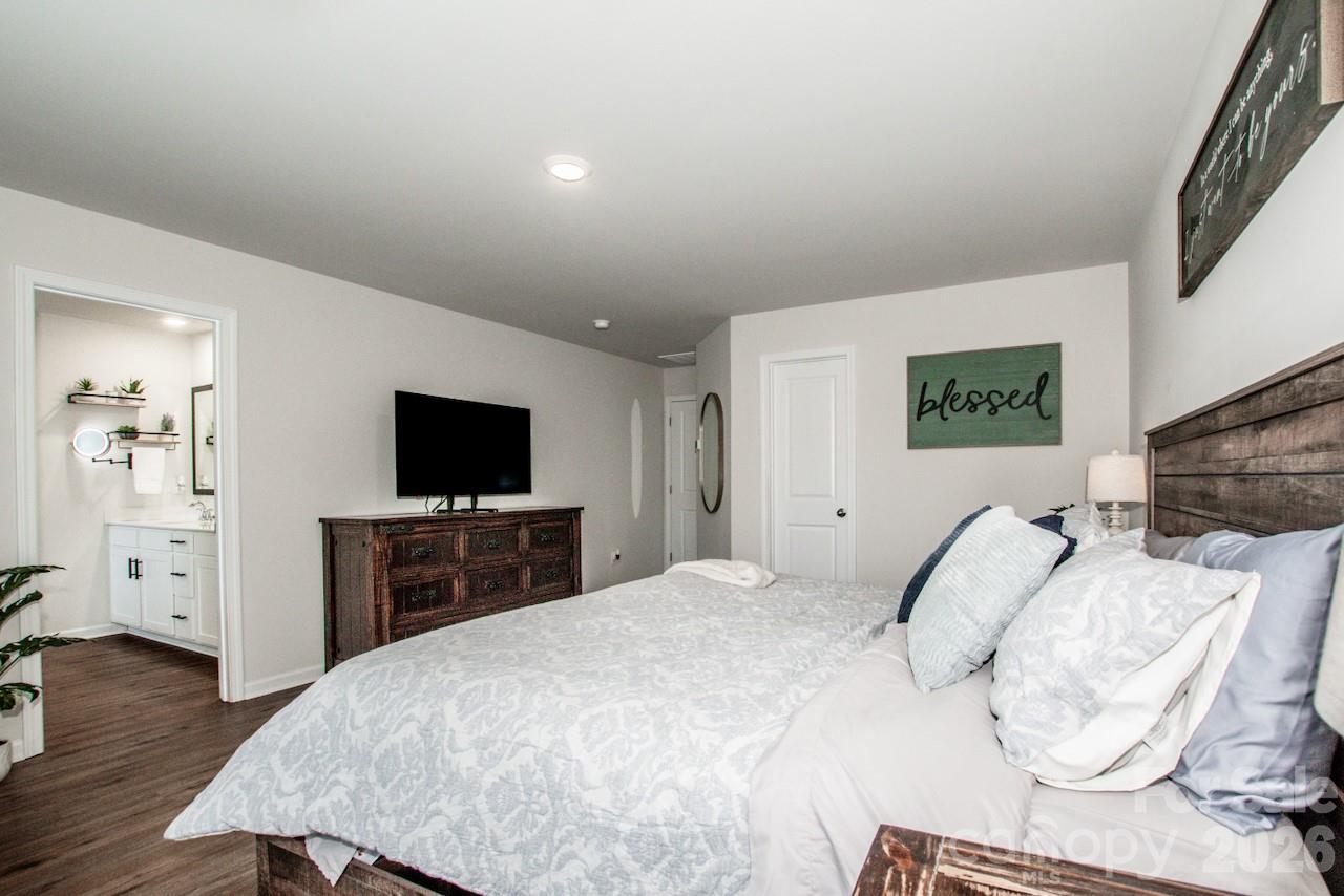 5189 Duck Lane — Catawba
