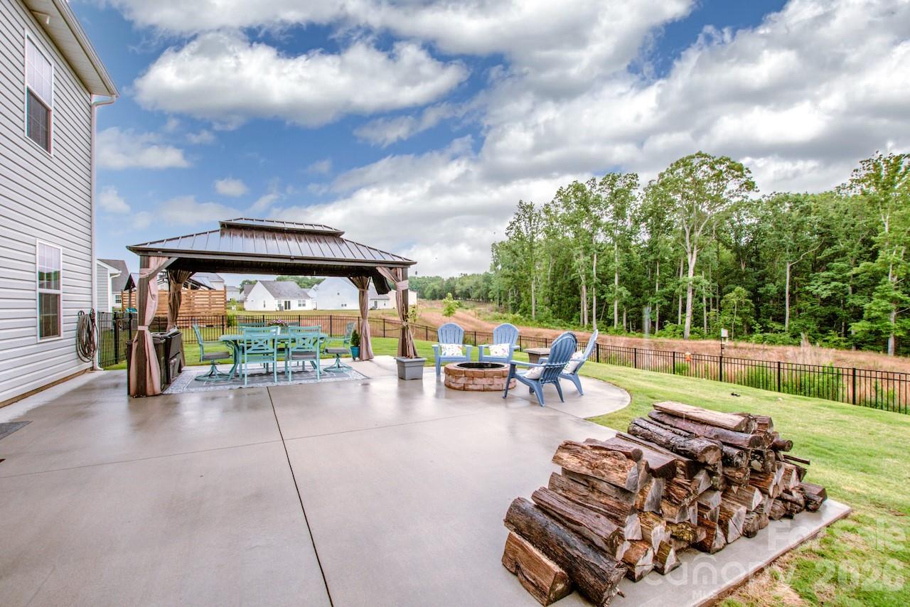 5189 Duck Lane — Catawba