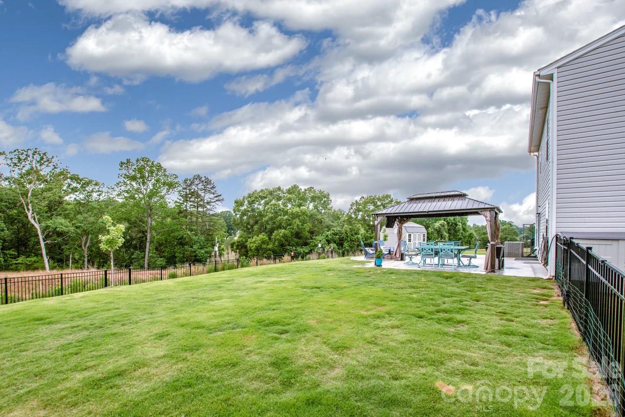 5189 Duck Lane — Catawba