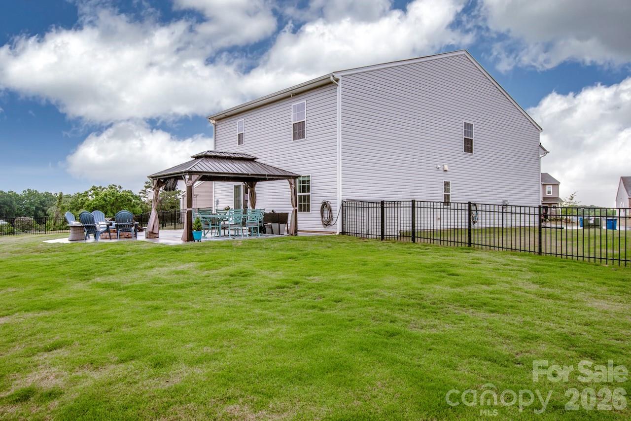 5189 Duck Lane — Catawba