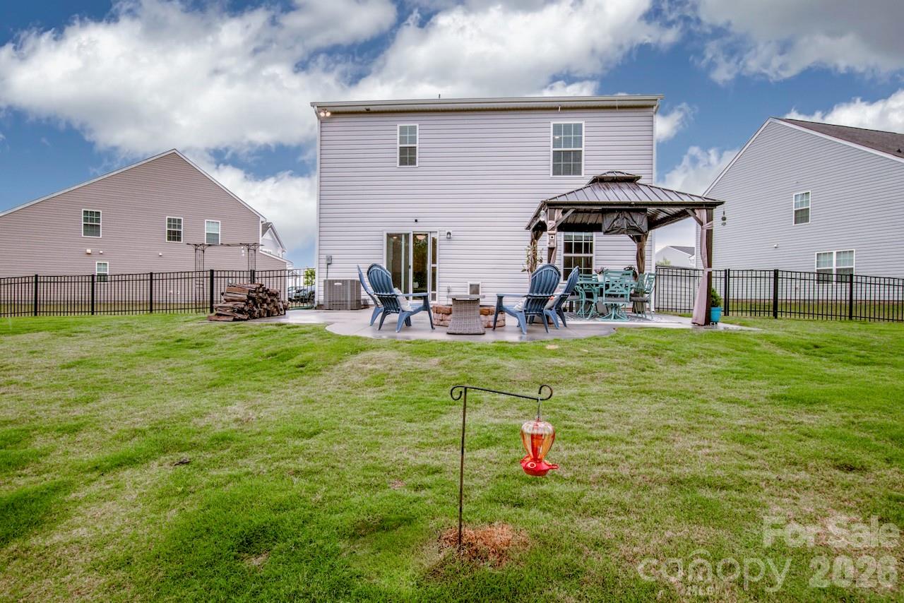 5189 Duck Lane — Catawba