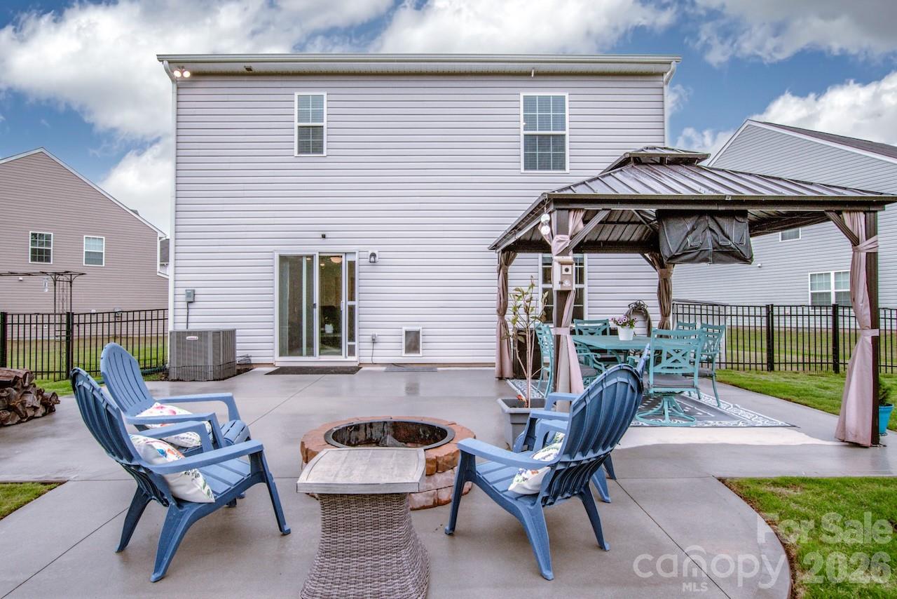 5189 Duck Lane — Catawba