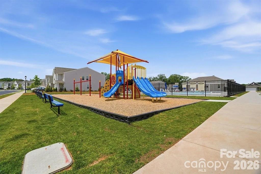 5189 Duck Lane — Catawba