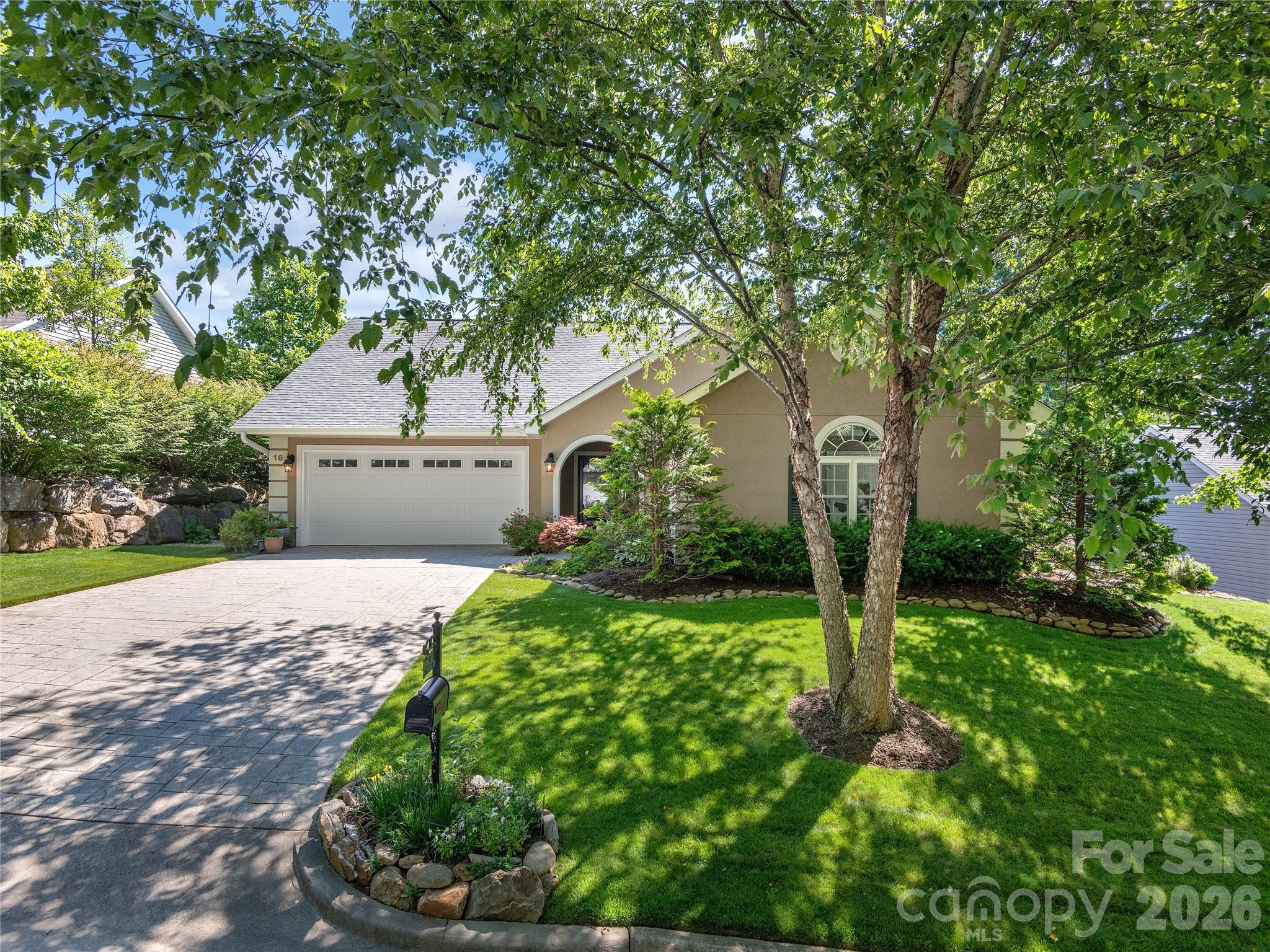 16 Stonebridge Drive — Asheville