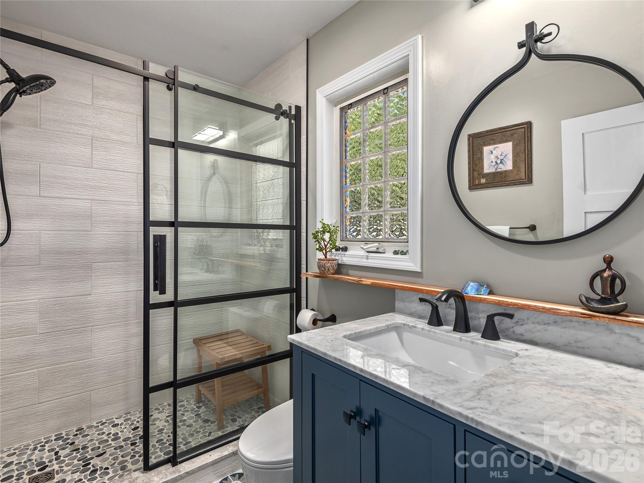 16 Stonebridge Drive — Asheville