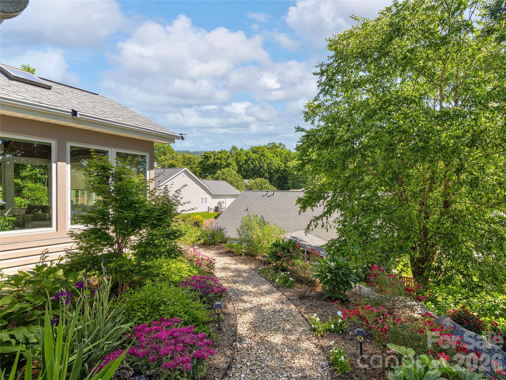 16 Stonebridge Drive — Asheville