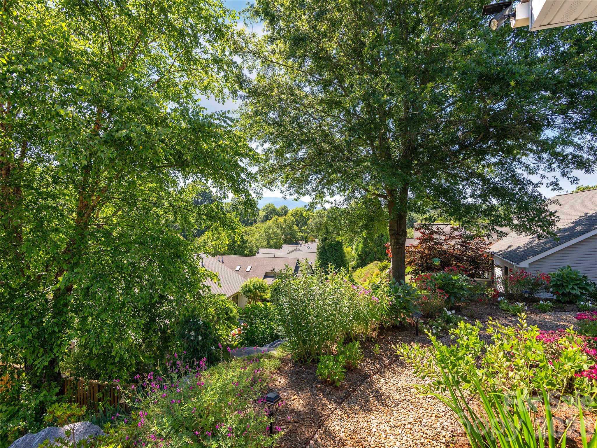 16 Stonebridge Drive — Asheville