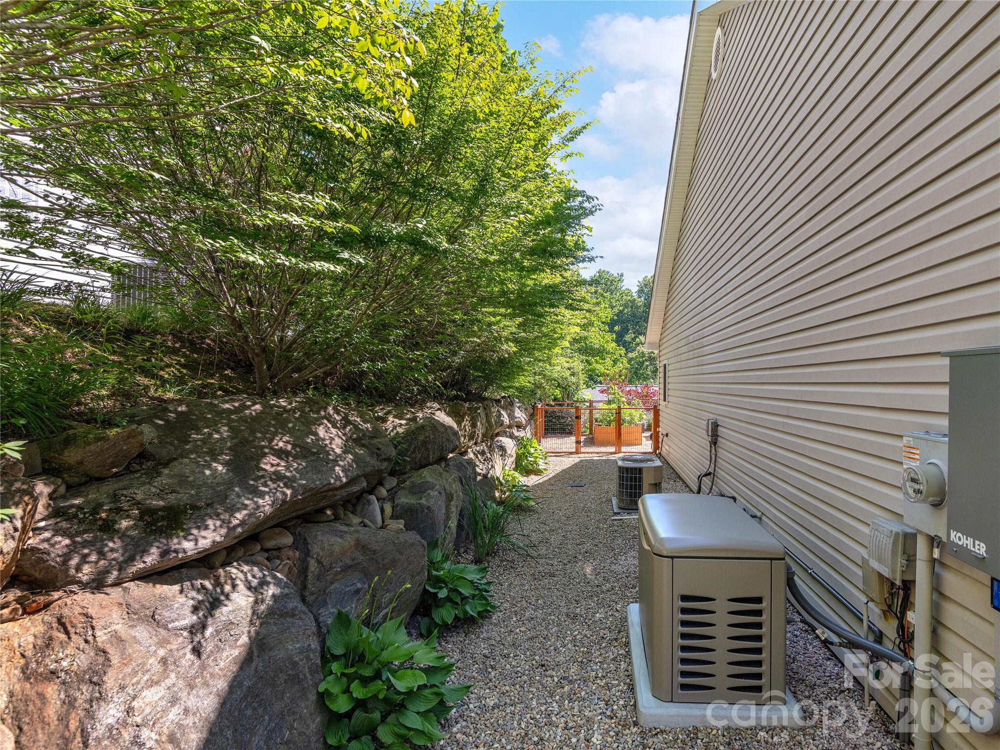 16 Stonebridge Drive — Asheville