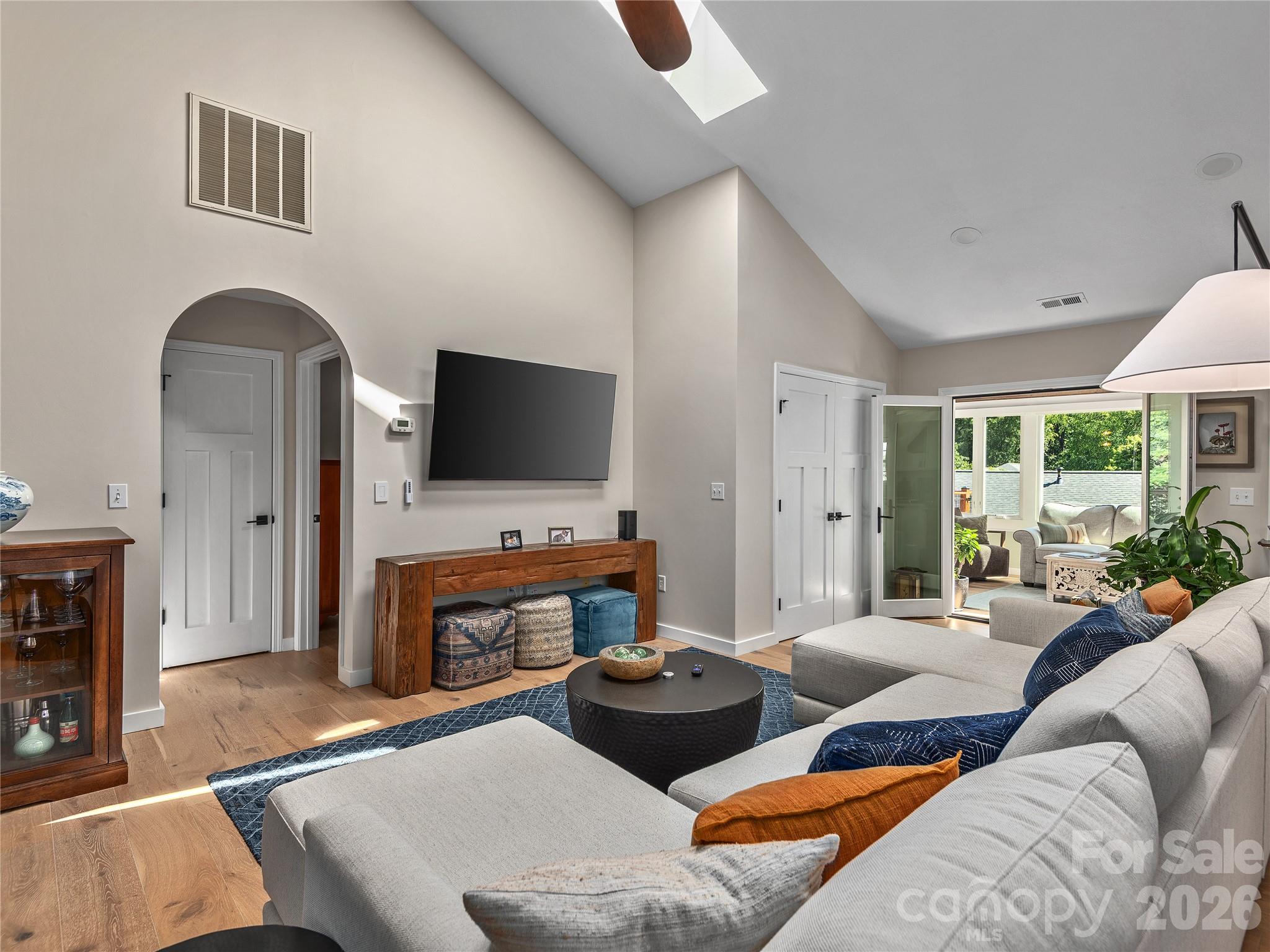 16 Stonebridge Drive — Asheville