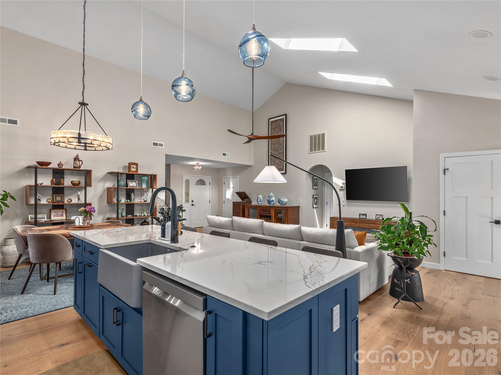 16 Stonebridge Drive — Asheville