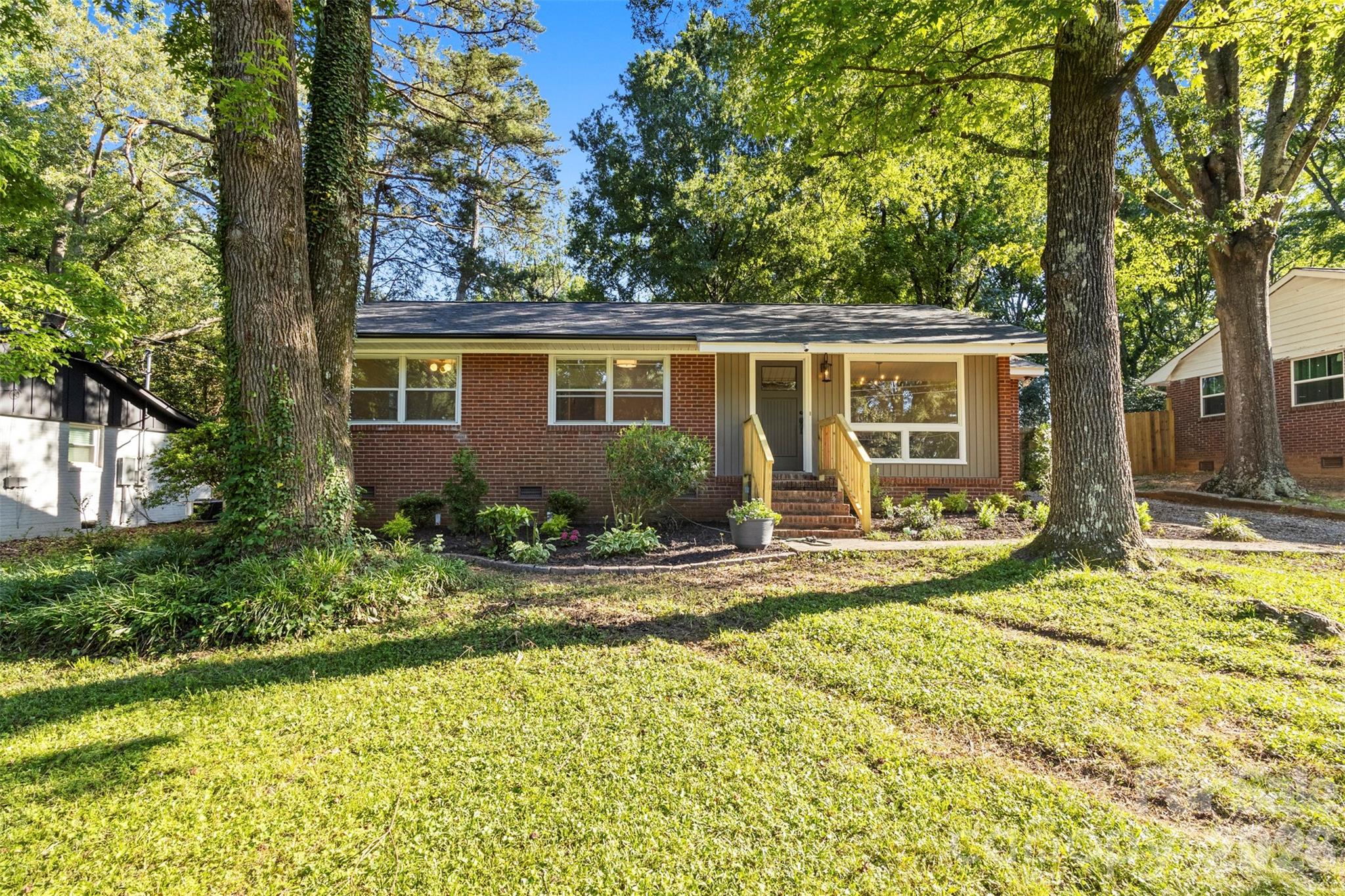 3840 Colebrook Road — Charlotte