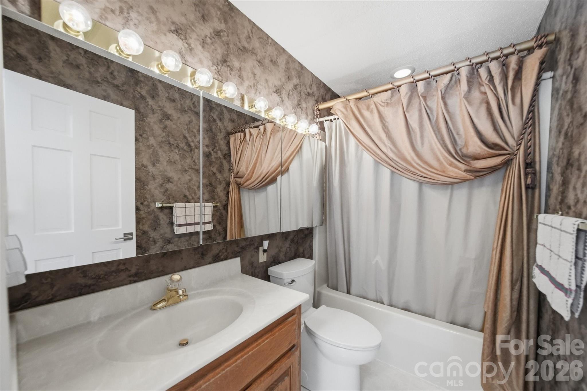 3677 Rock Bridge Drive NE — Conover