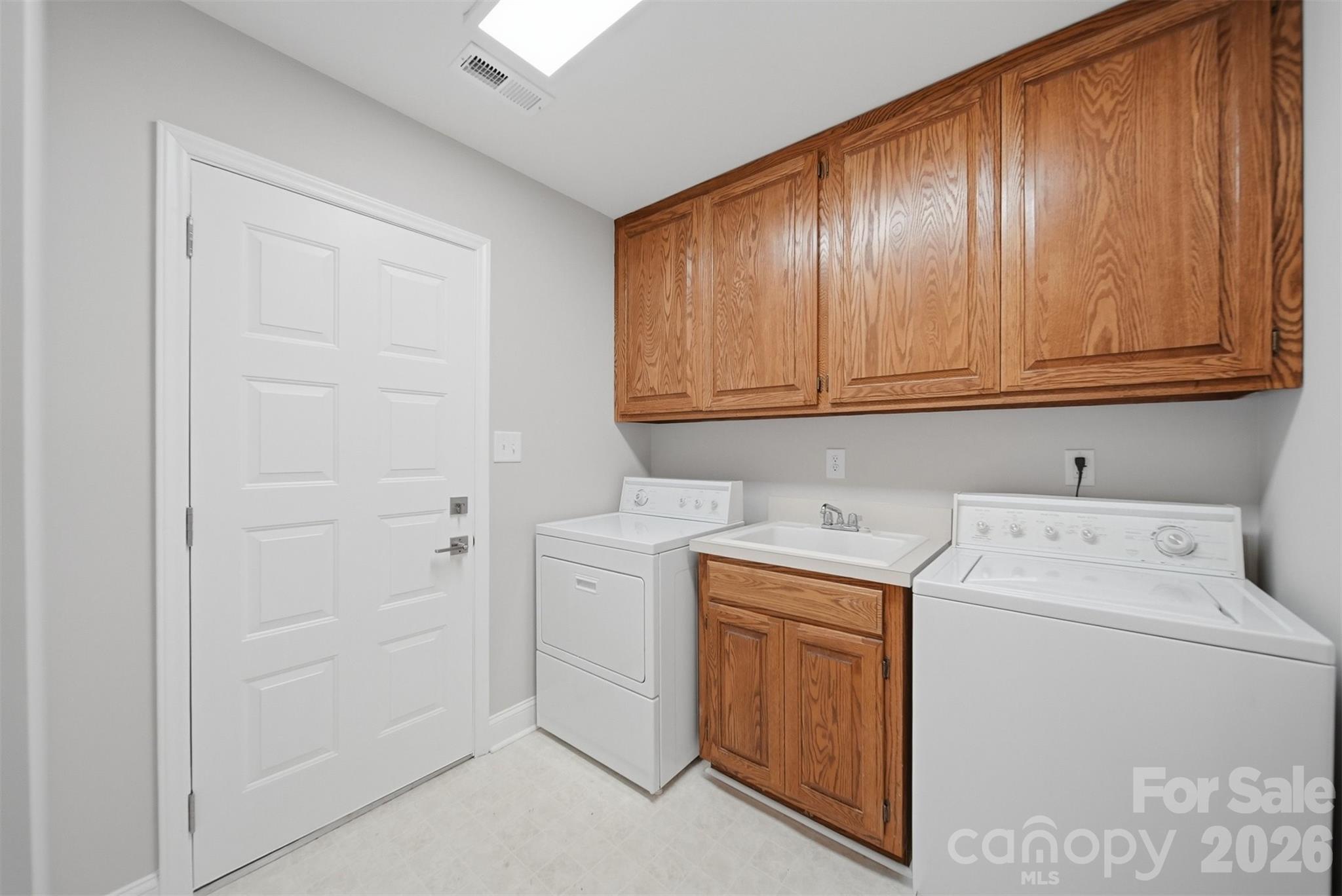 3677 Rock Bridge Drive NE — Conover