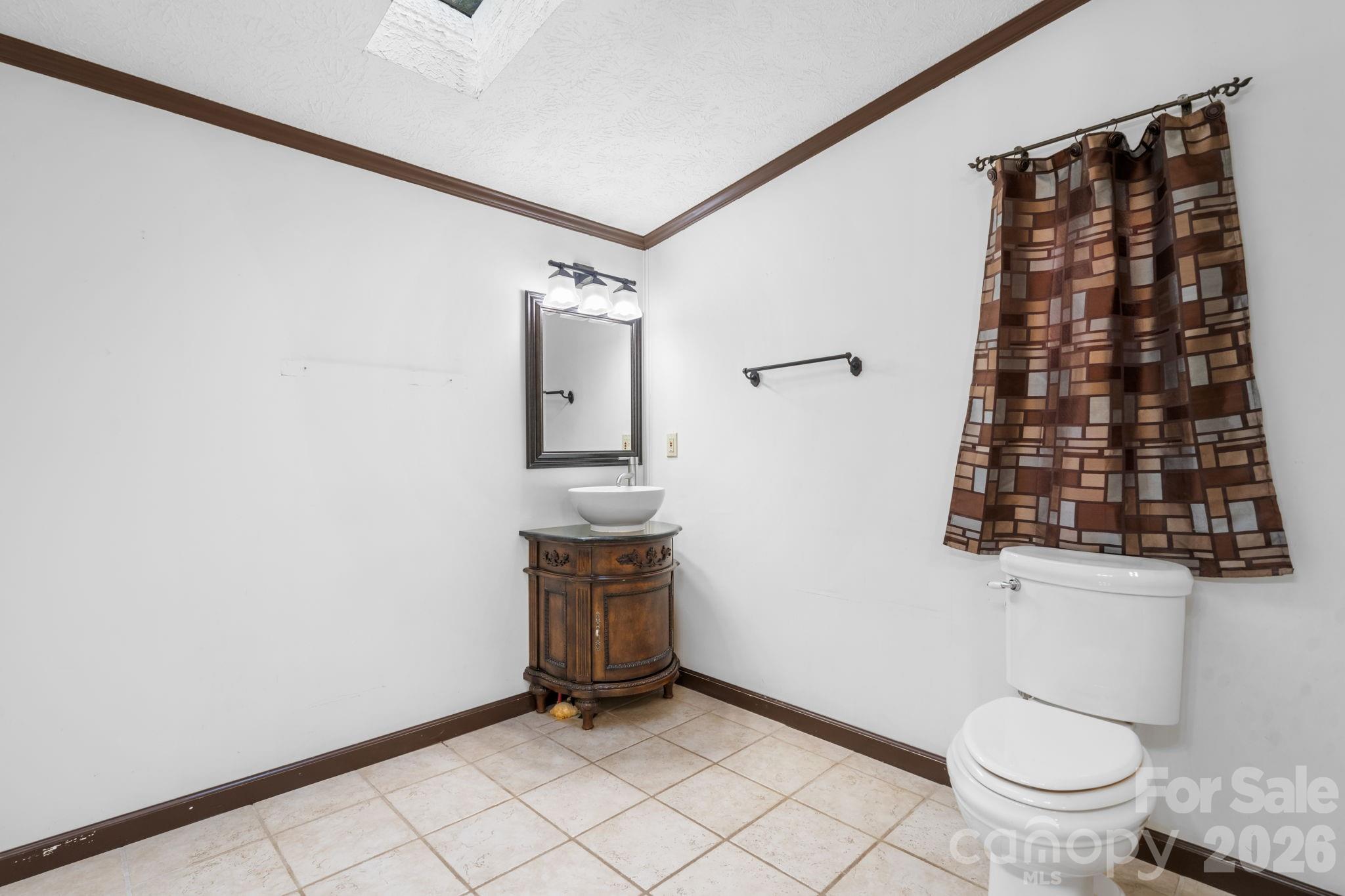 4416 Grace Church Road — Newton