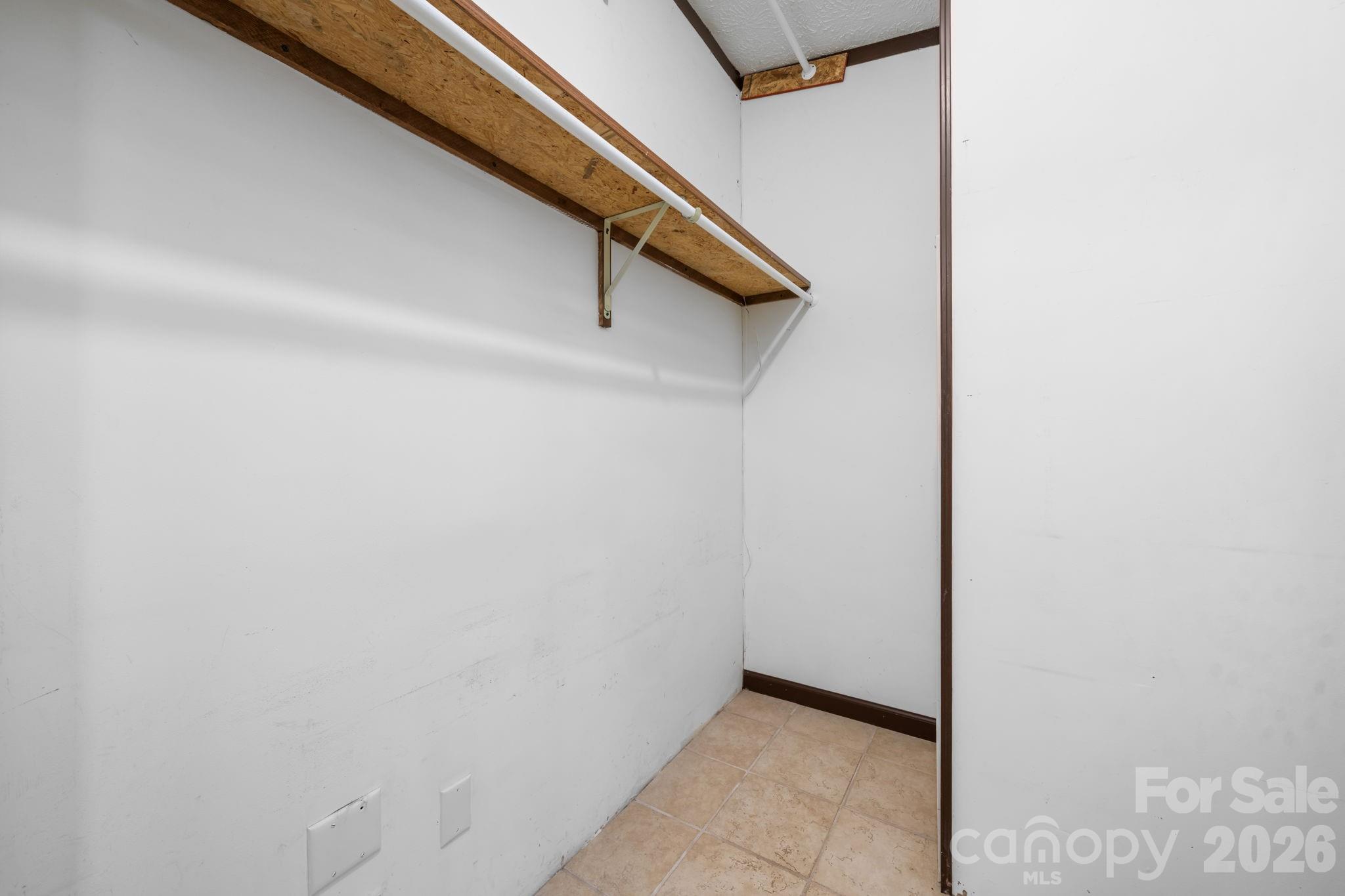 4416 Grace Church Road — Newton