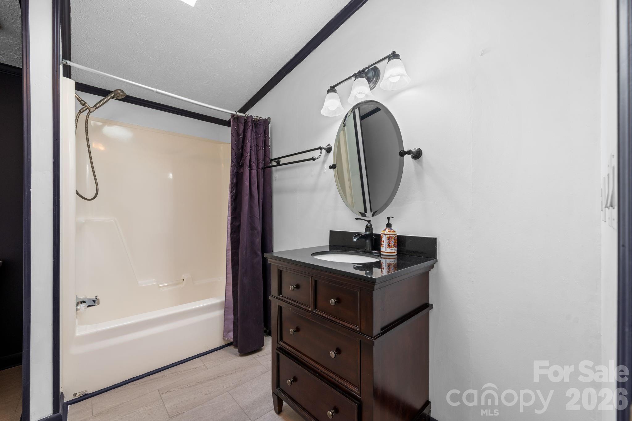 4416 Grace Church Road — Newton