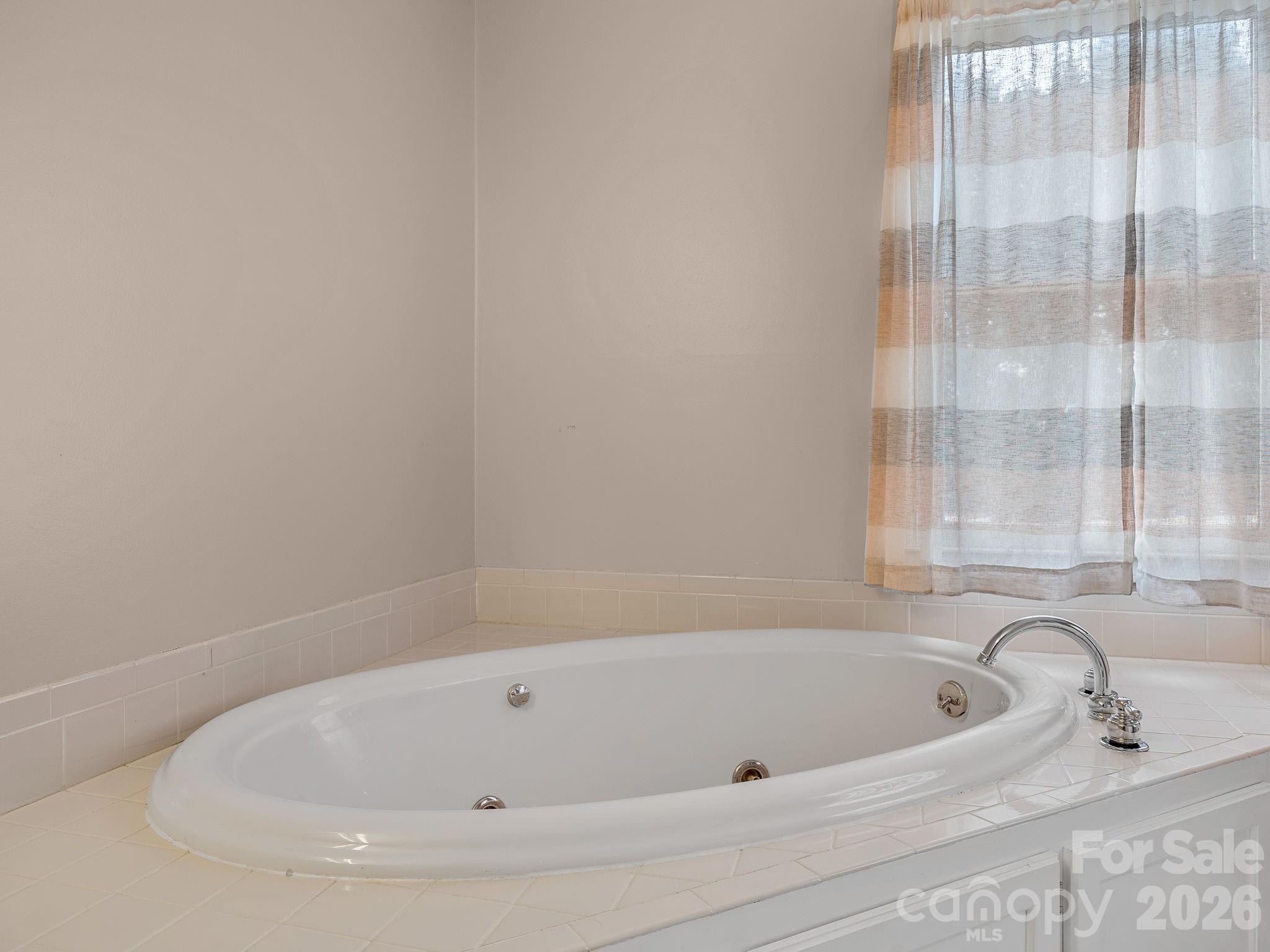 1570 Roddy Road — Campobello