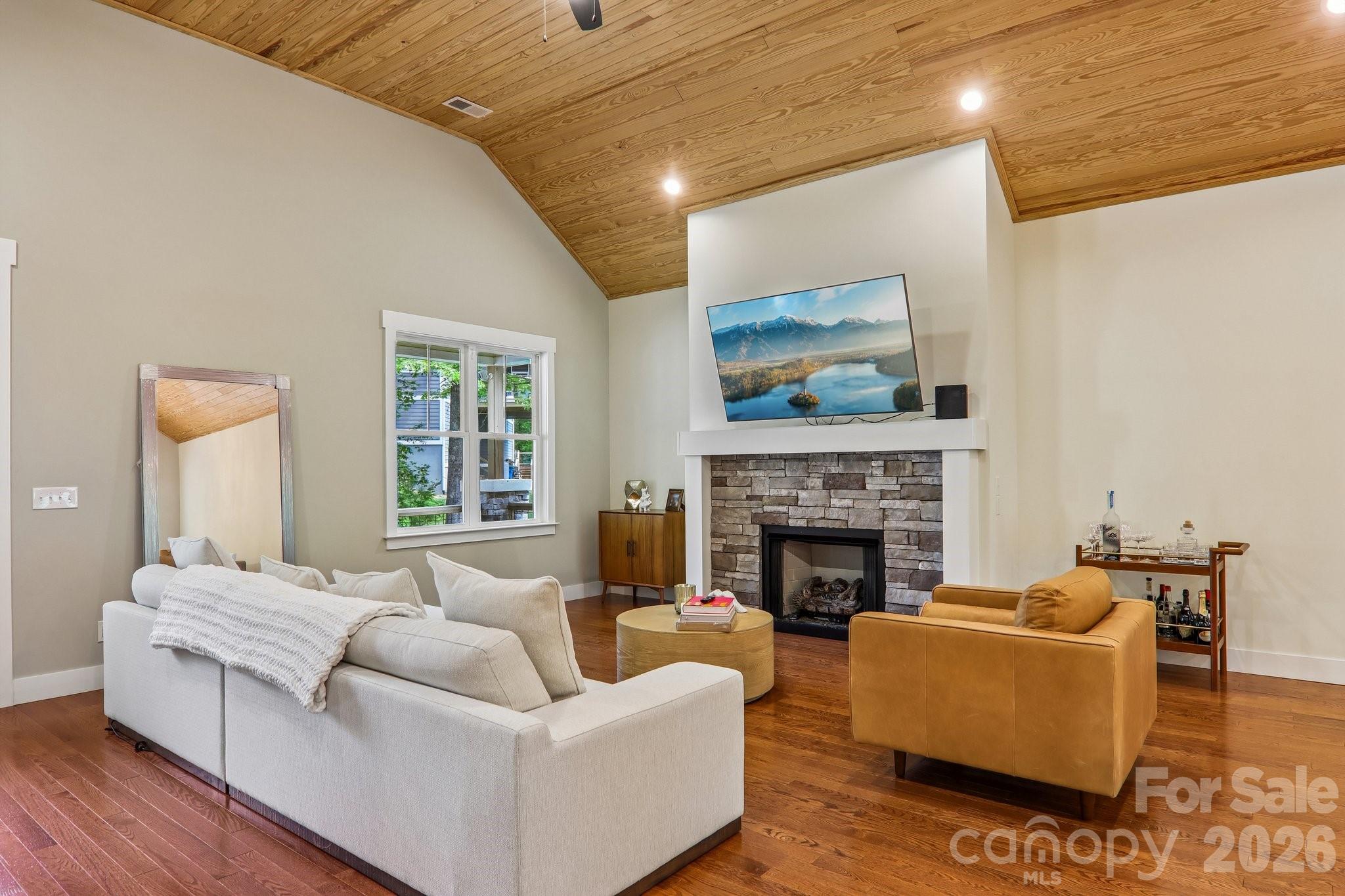 318 Cider Hill Lane — Hendersonville