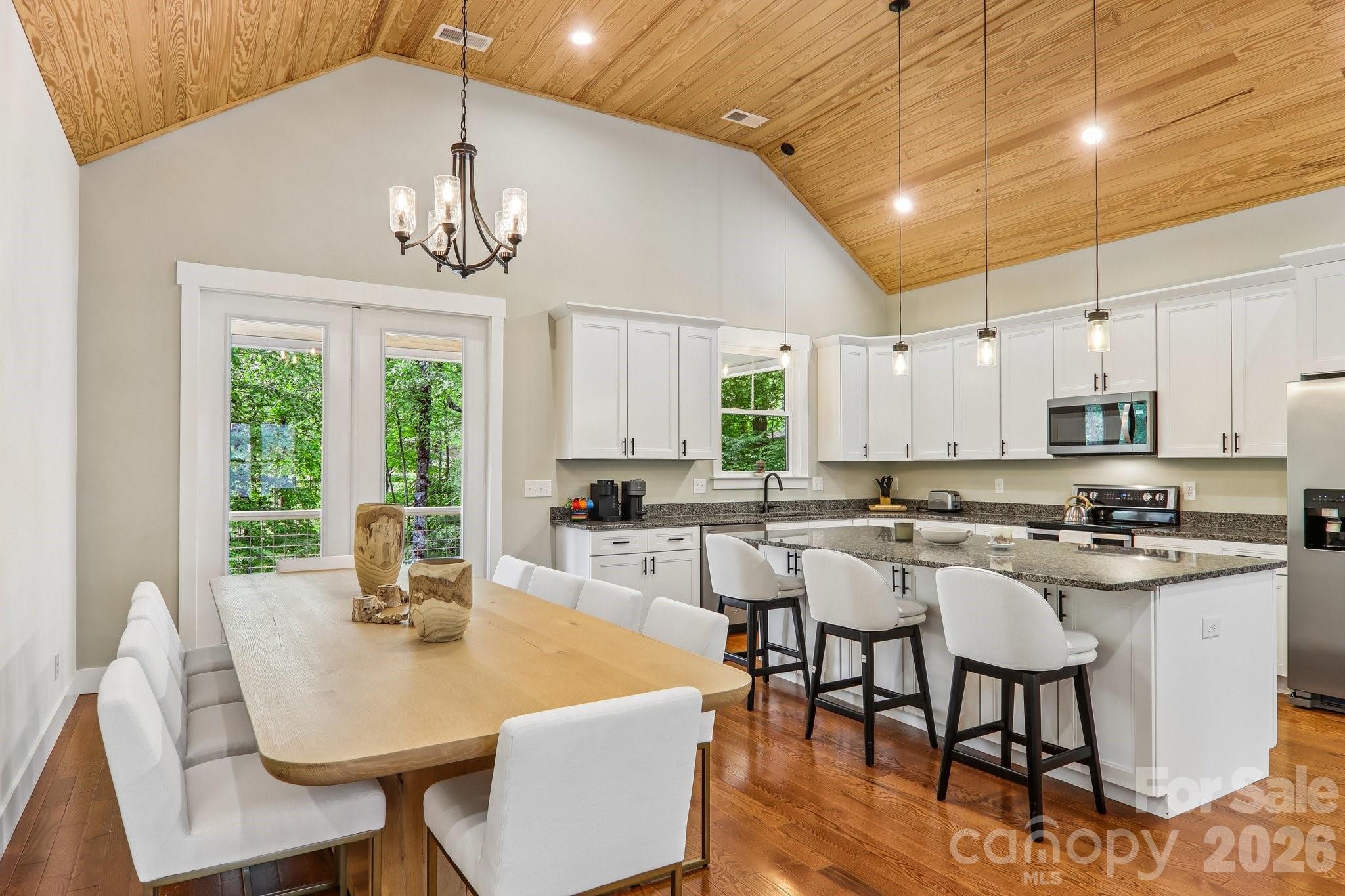 318 Cider Hill Lane — Hendersonville