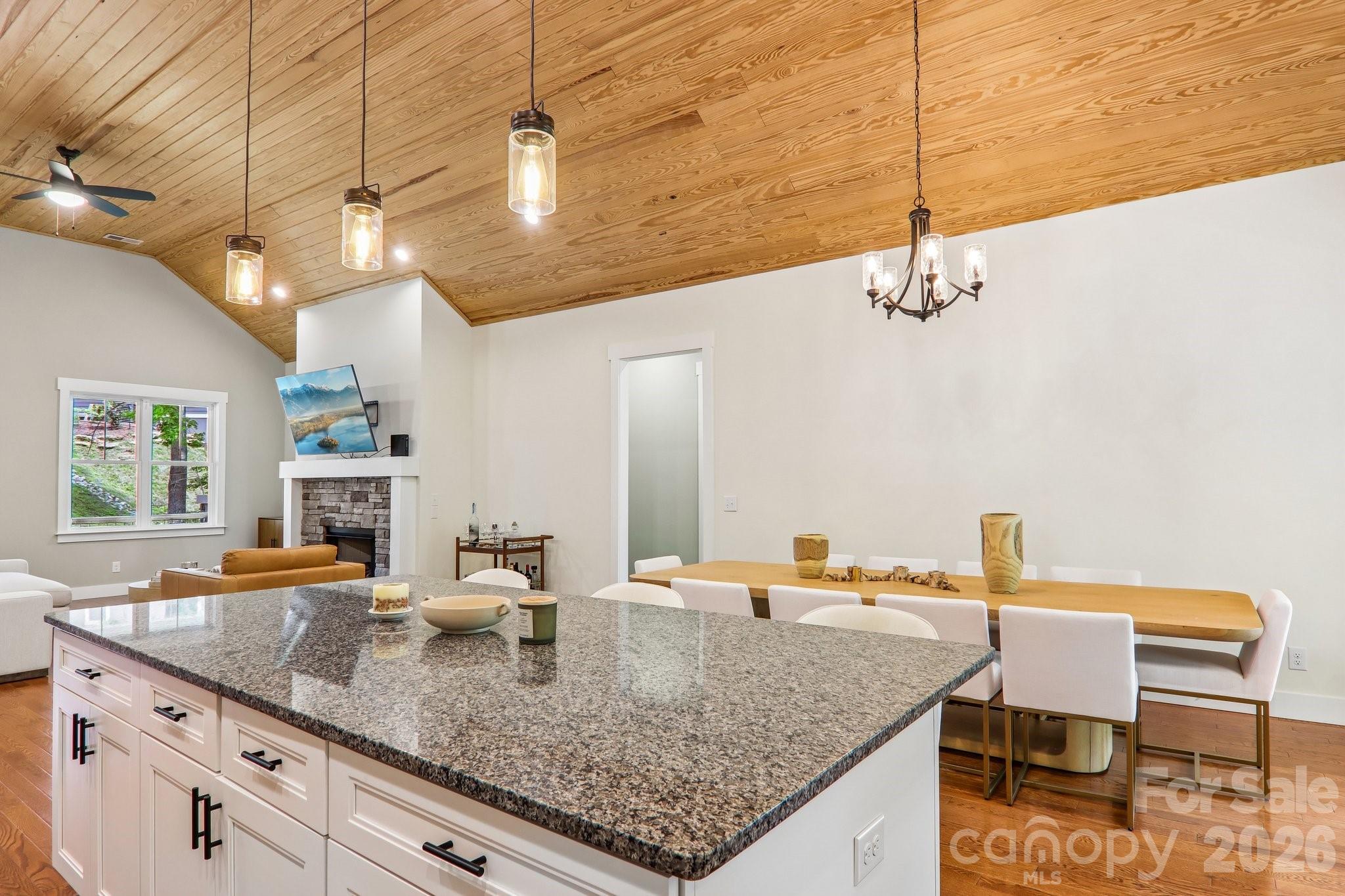 318 Cider Hill Lane — Hendersonville