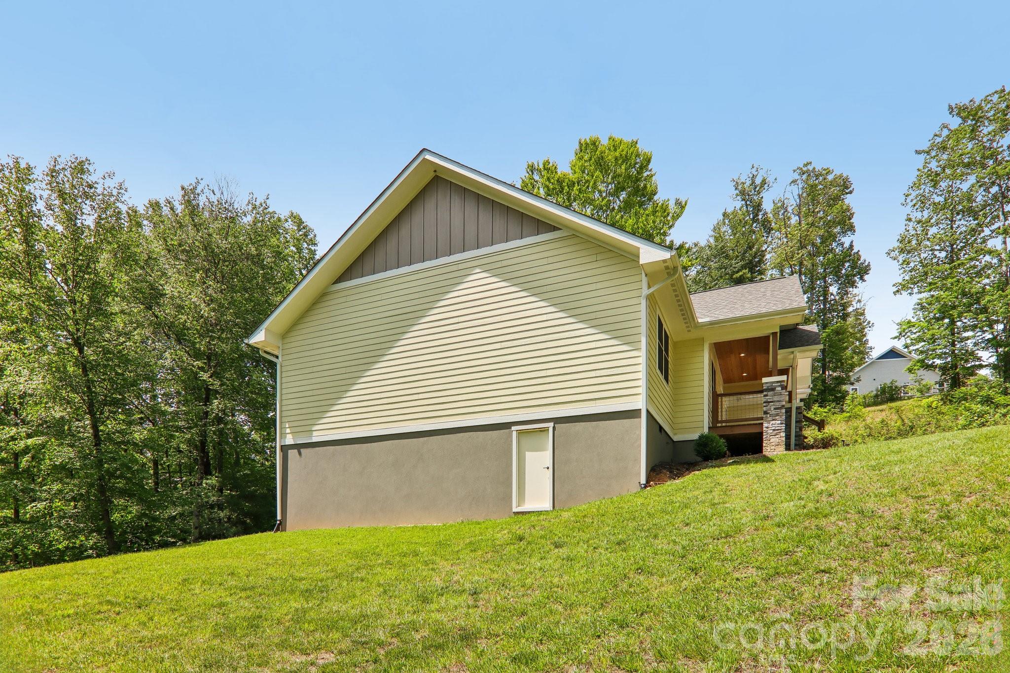 318 Cider Hill Lane — Hendersonville
