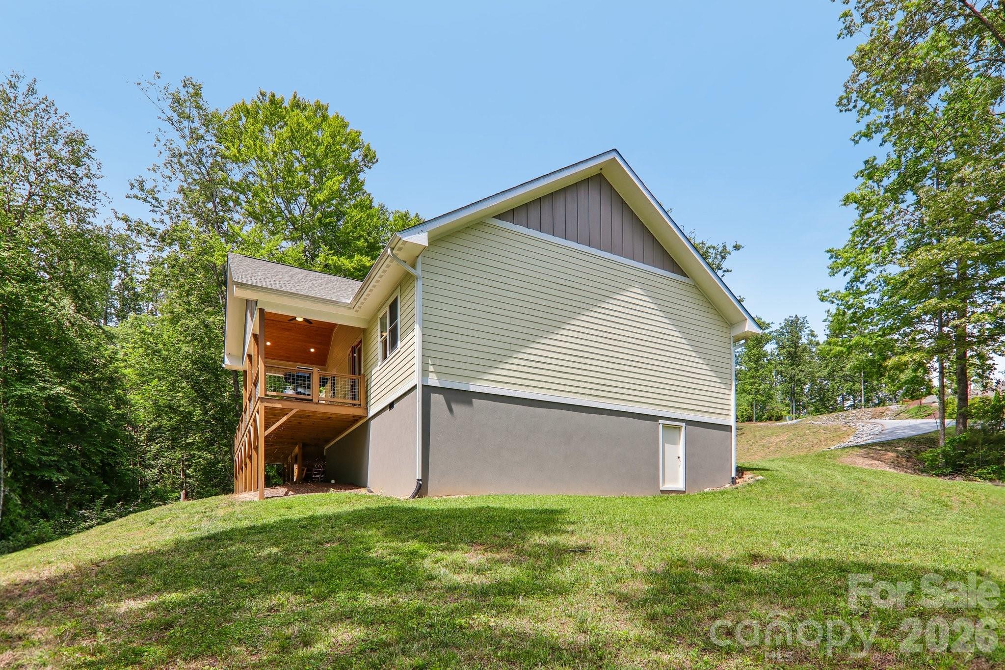 318 Cider Hill Lane — Hendersonville