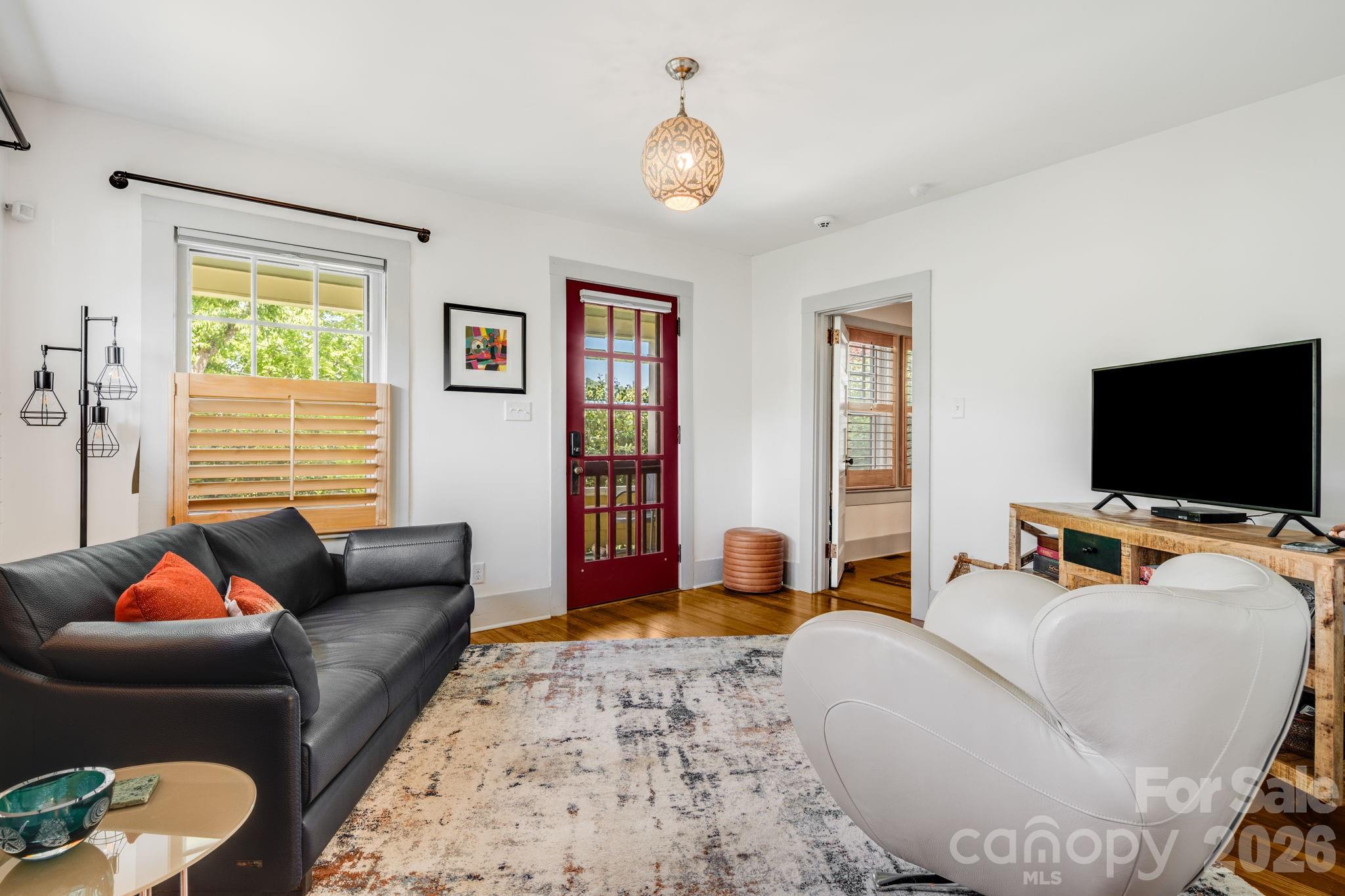 72 Woodlawn Avenue — Asheville