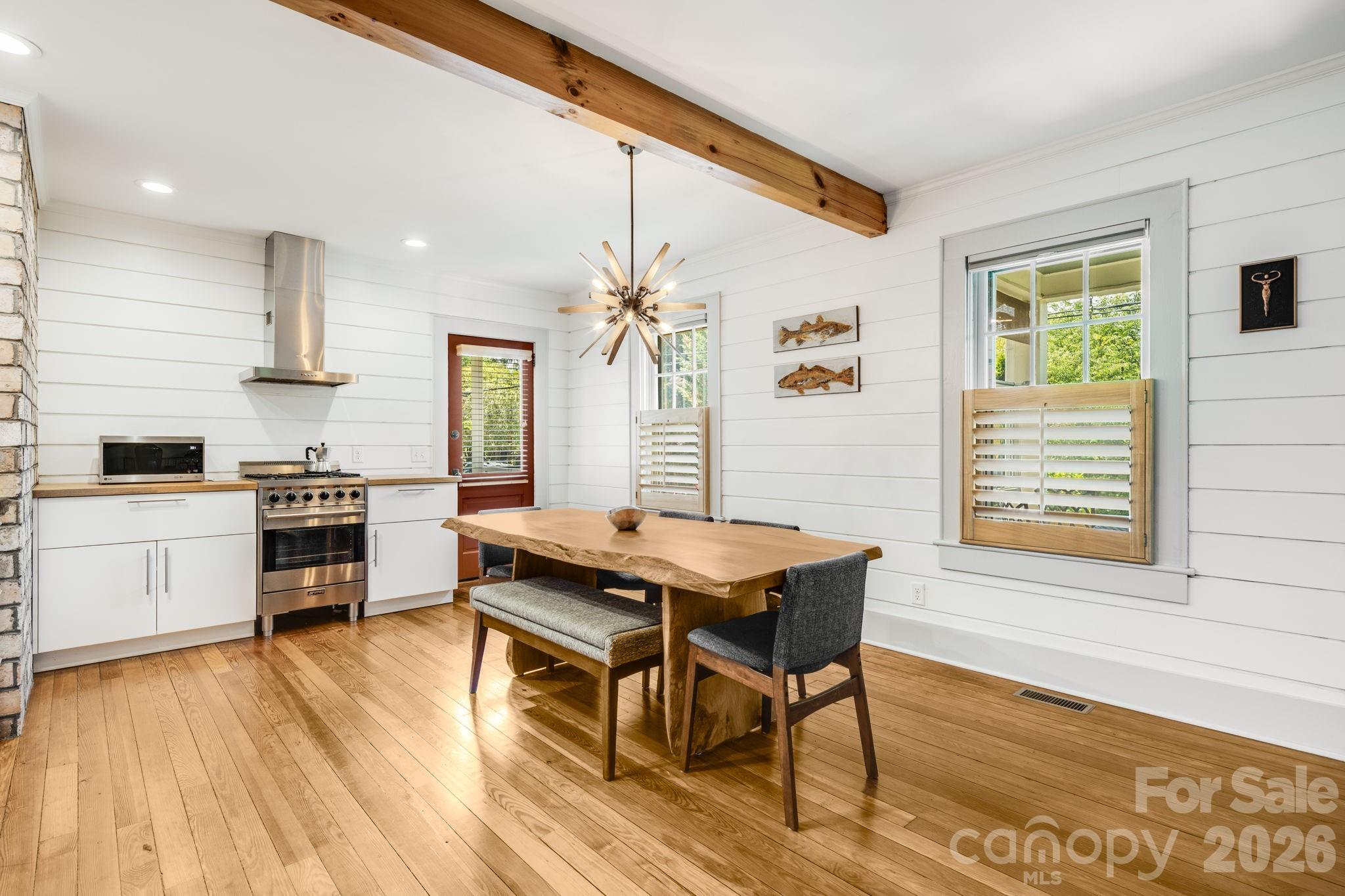 72 Woodlawn Avenue — Asheville