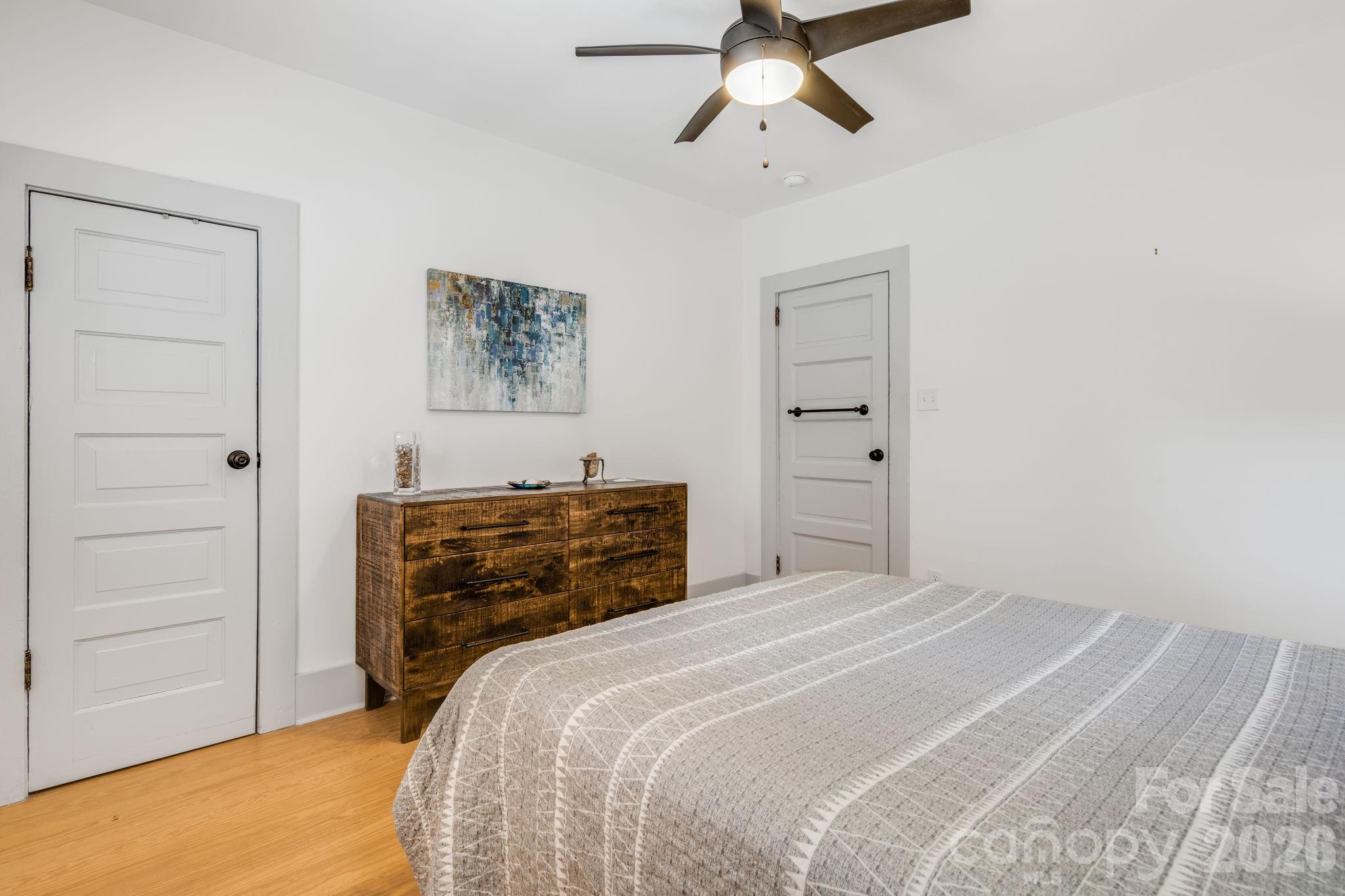 72 Woodlawn Avenue — Asheville