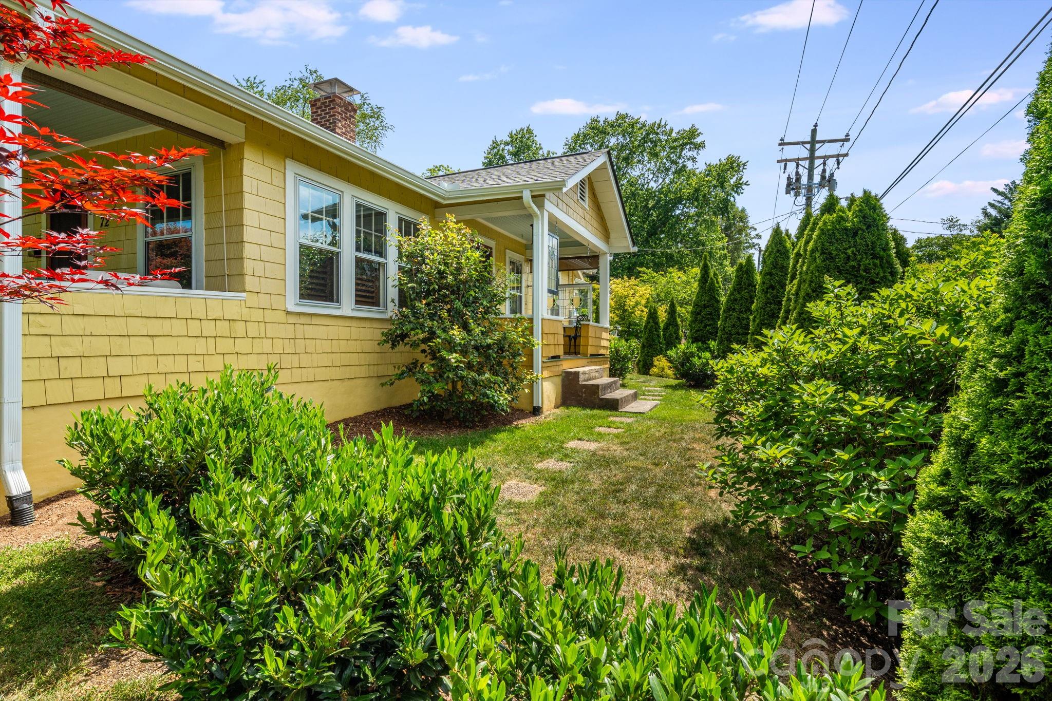 72 Woodlawn Avenue — Asheville