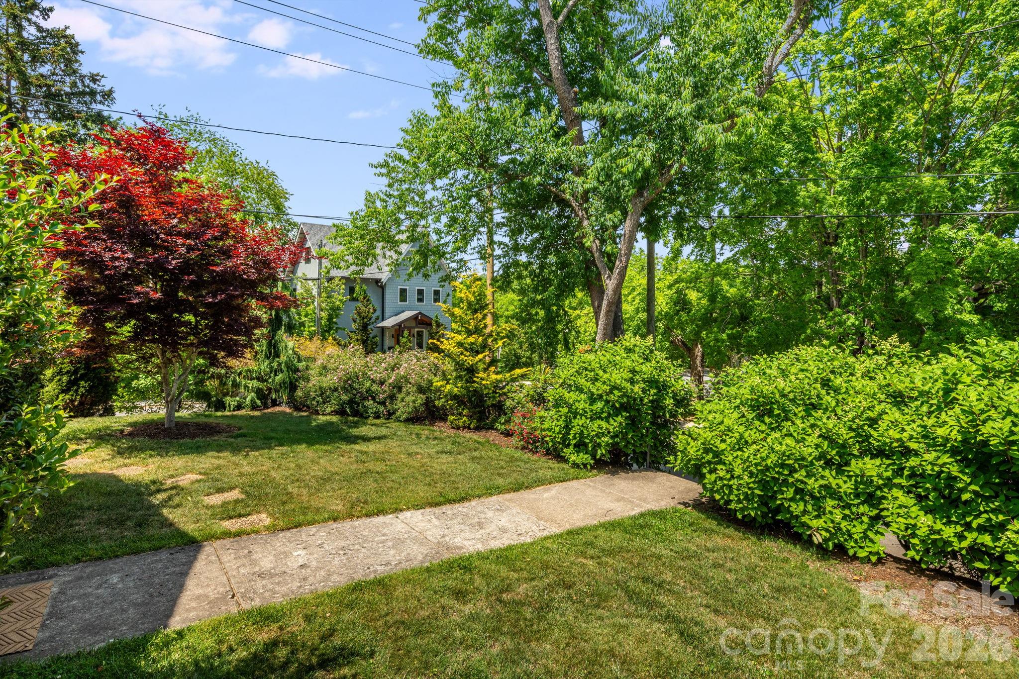 72 Woodlawn Avenue — Asheville
