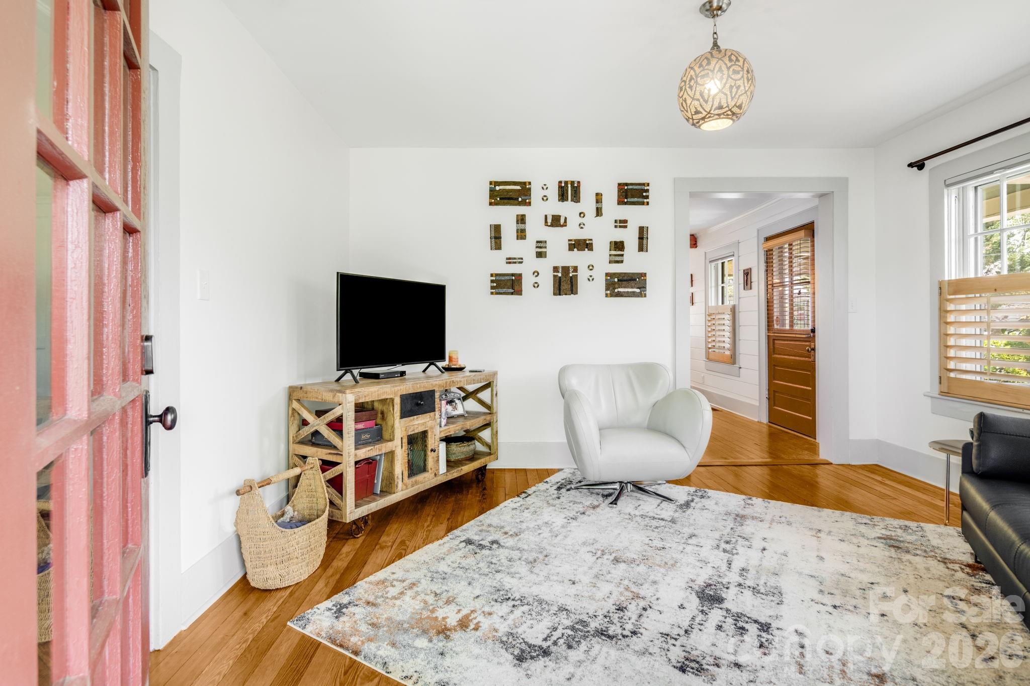 72 Woodlawn Avenue — Asheville