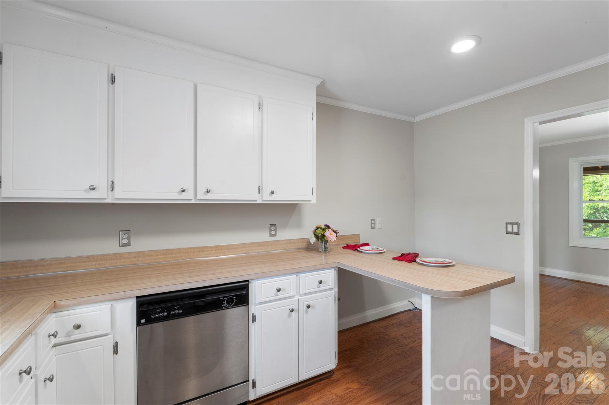 1152 Crestmont Drive SE — Concord