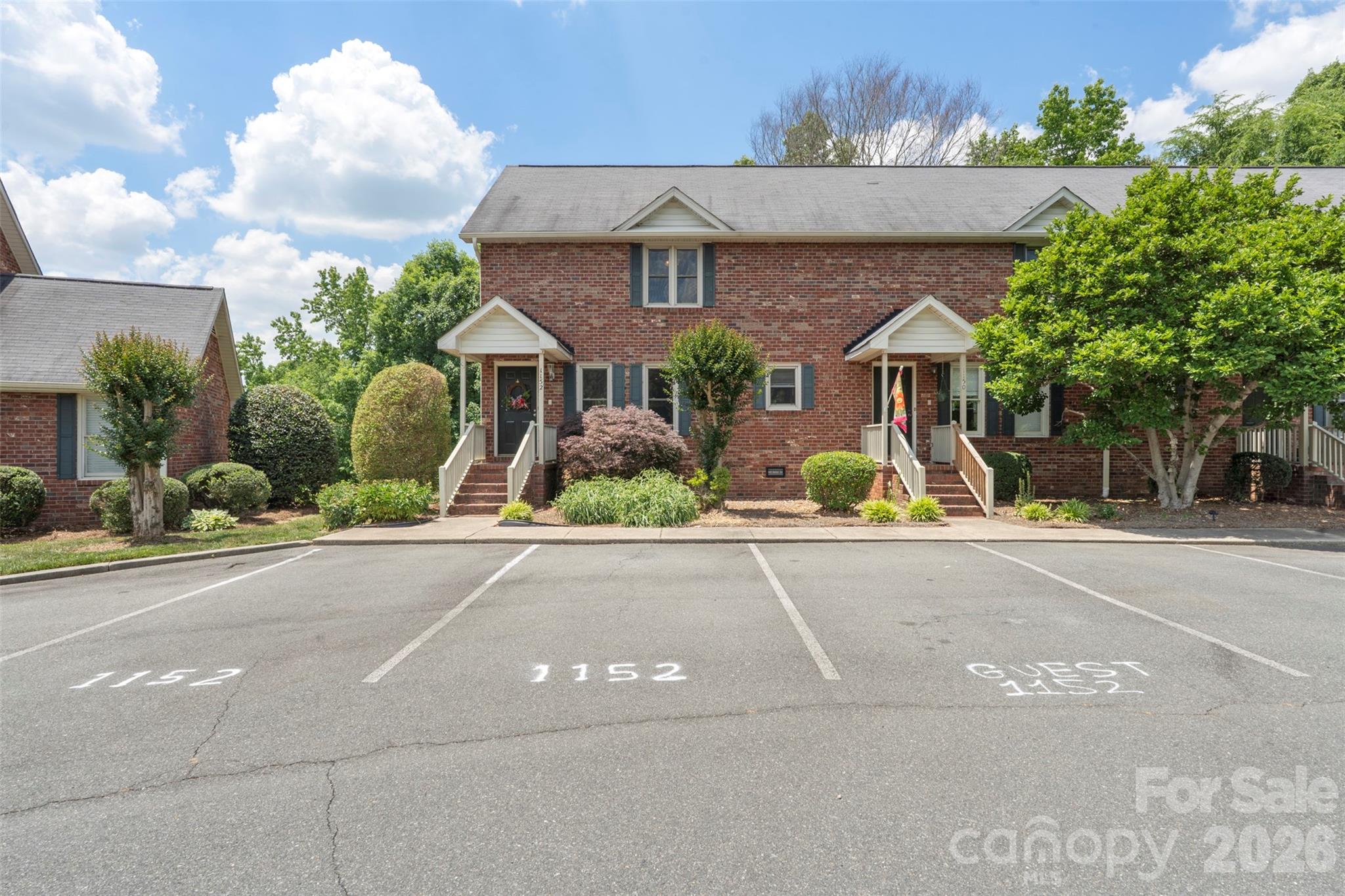 1152 Crestmont Drive SE — Concord