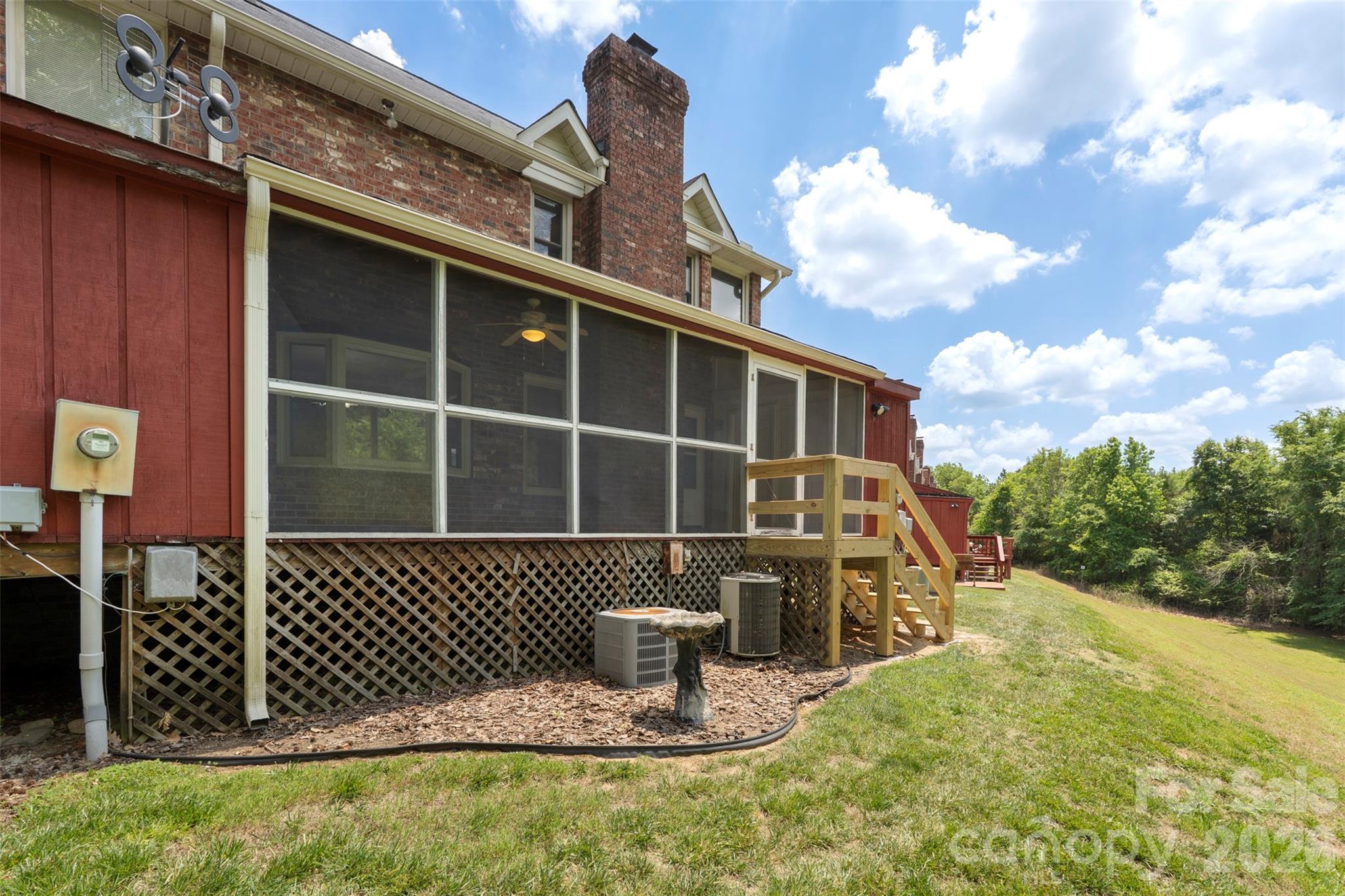 1152 Crestmont Drive SE — Concord