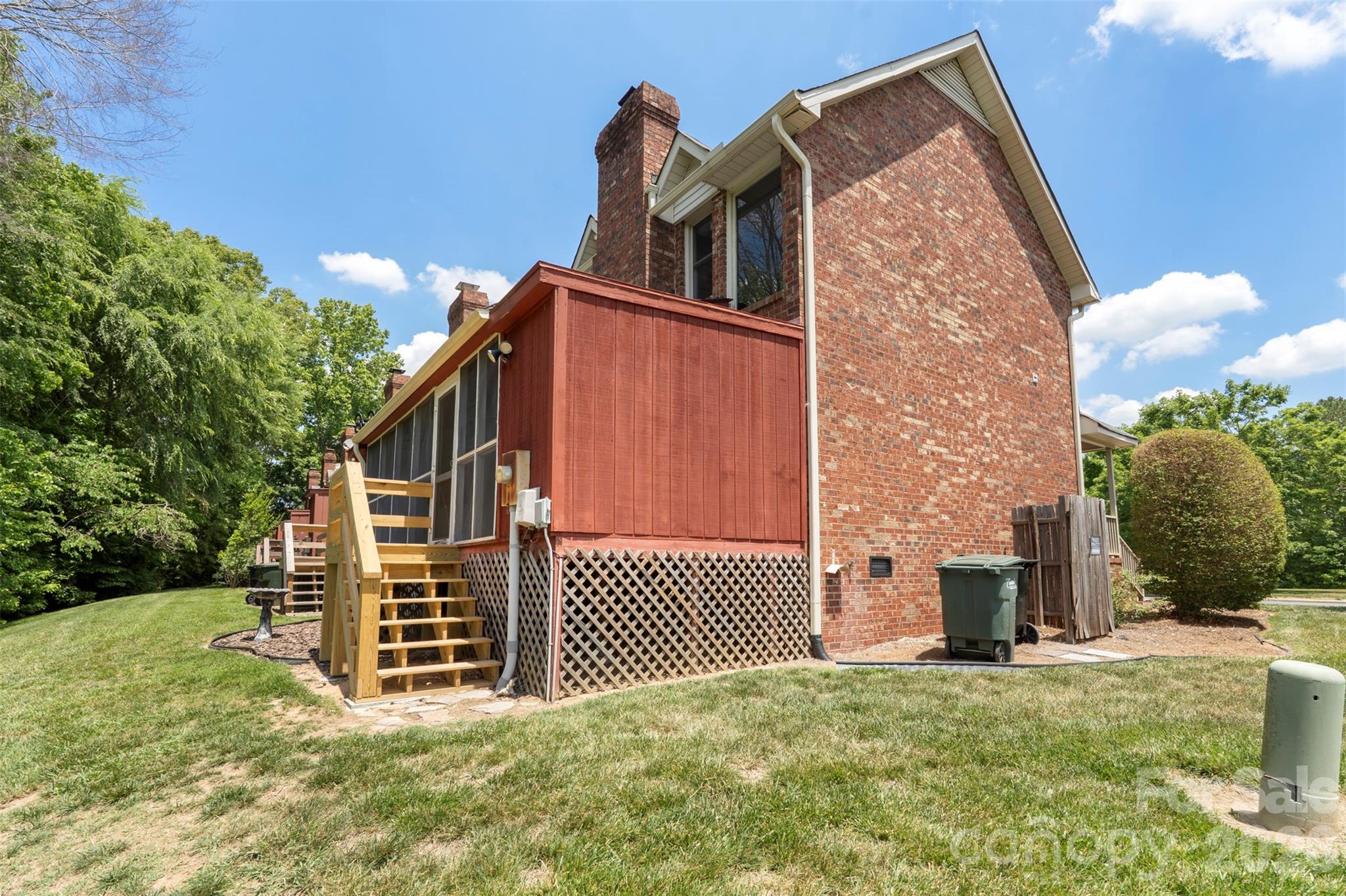 1152 Crestmont Drive SE — Concord