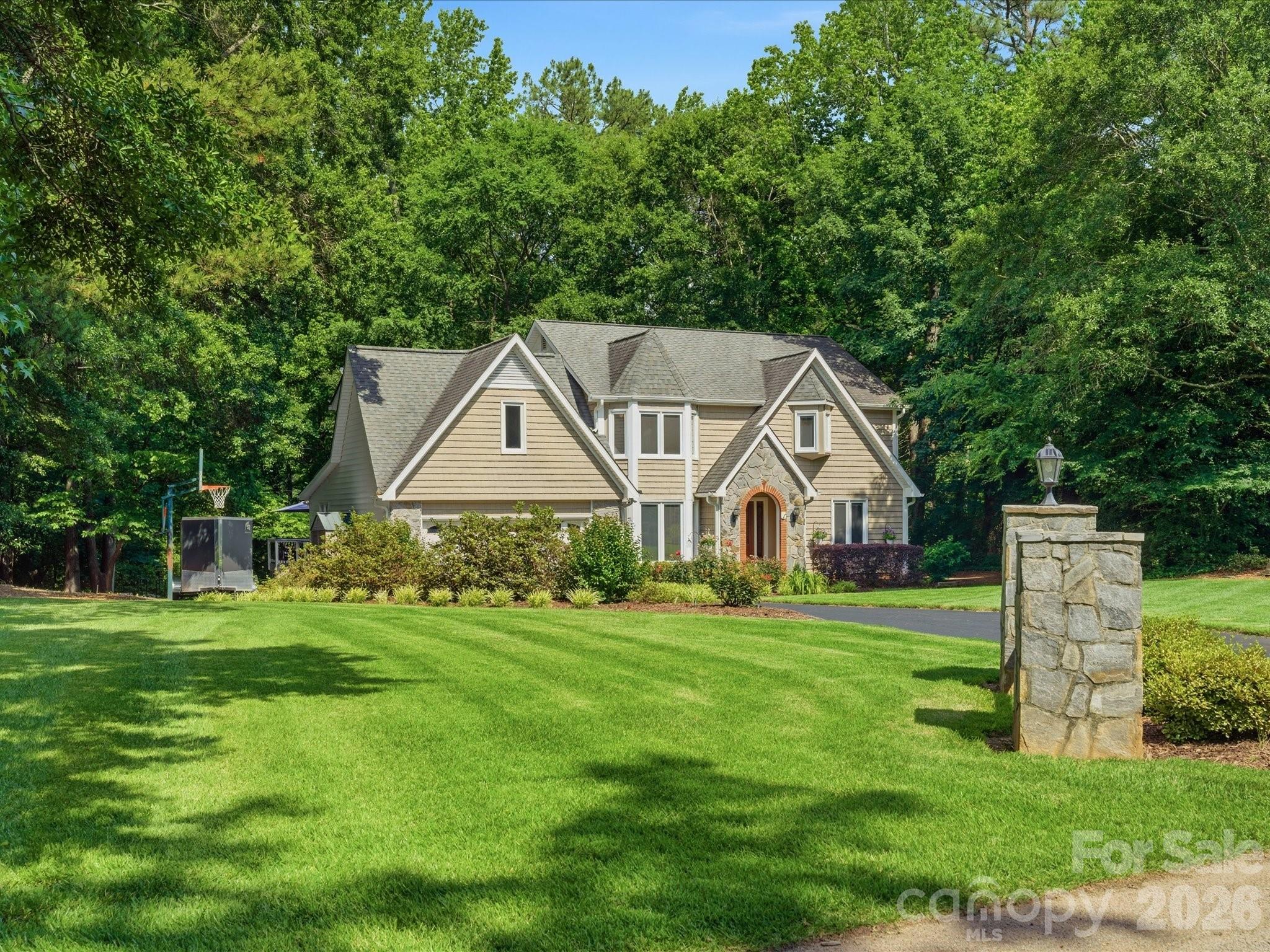 1938 Candlewick Drive — Fort Mill