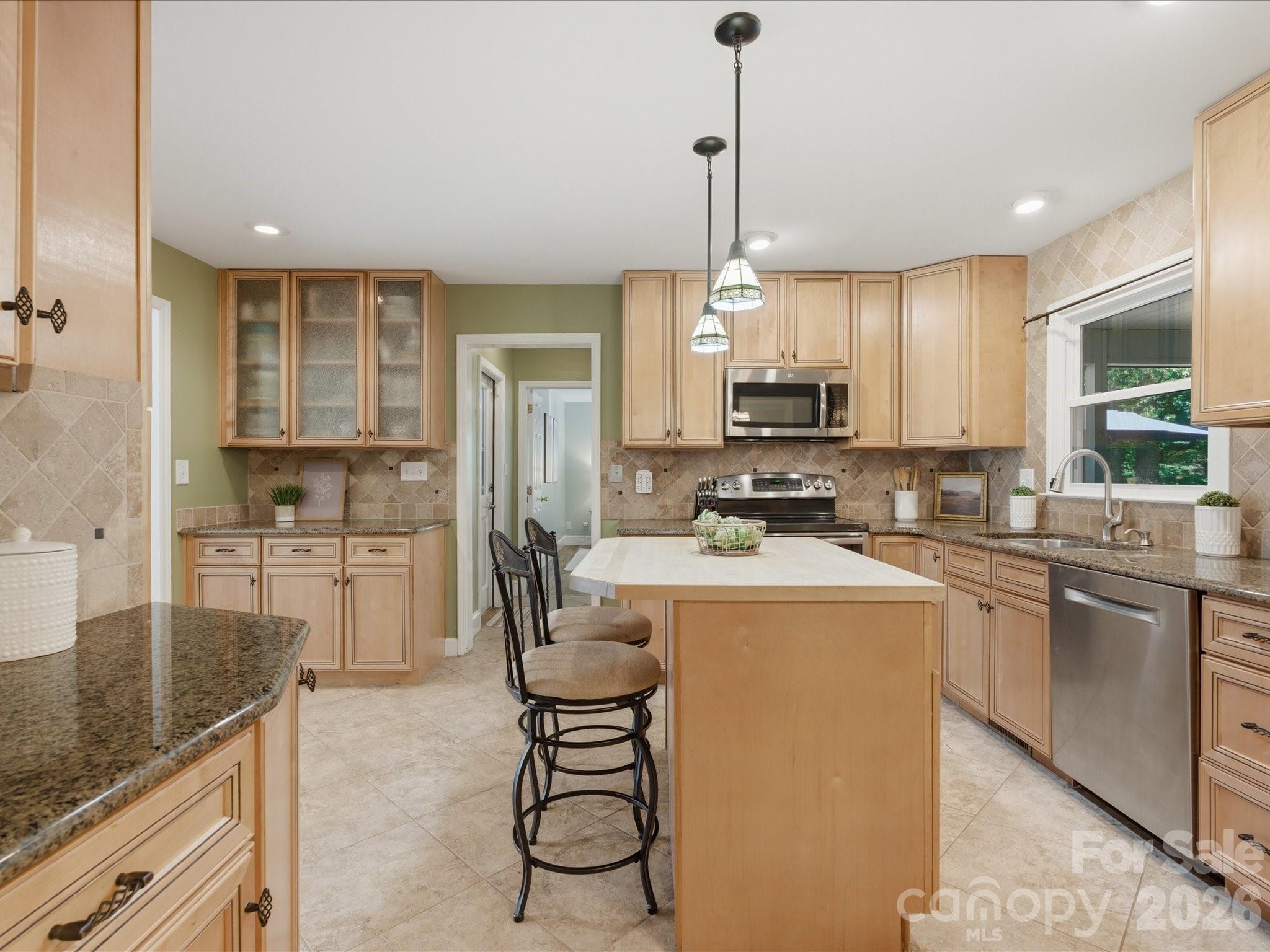 1938 Candlewick Drive — Fort Mill