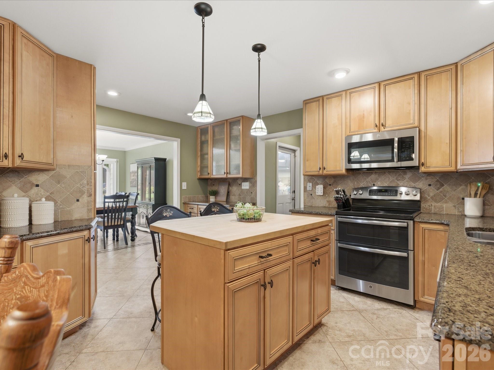 1938 Candlewick Drive — Fort Mill