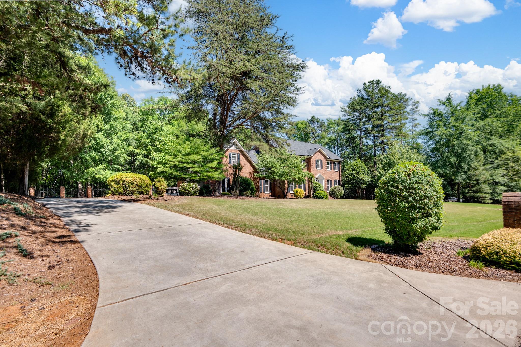 918 Hanover Drive NW — Concord