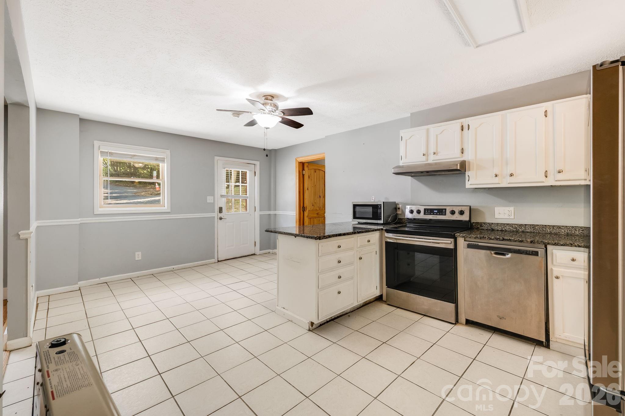 67 Banks Town Road — Weaverville