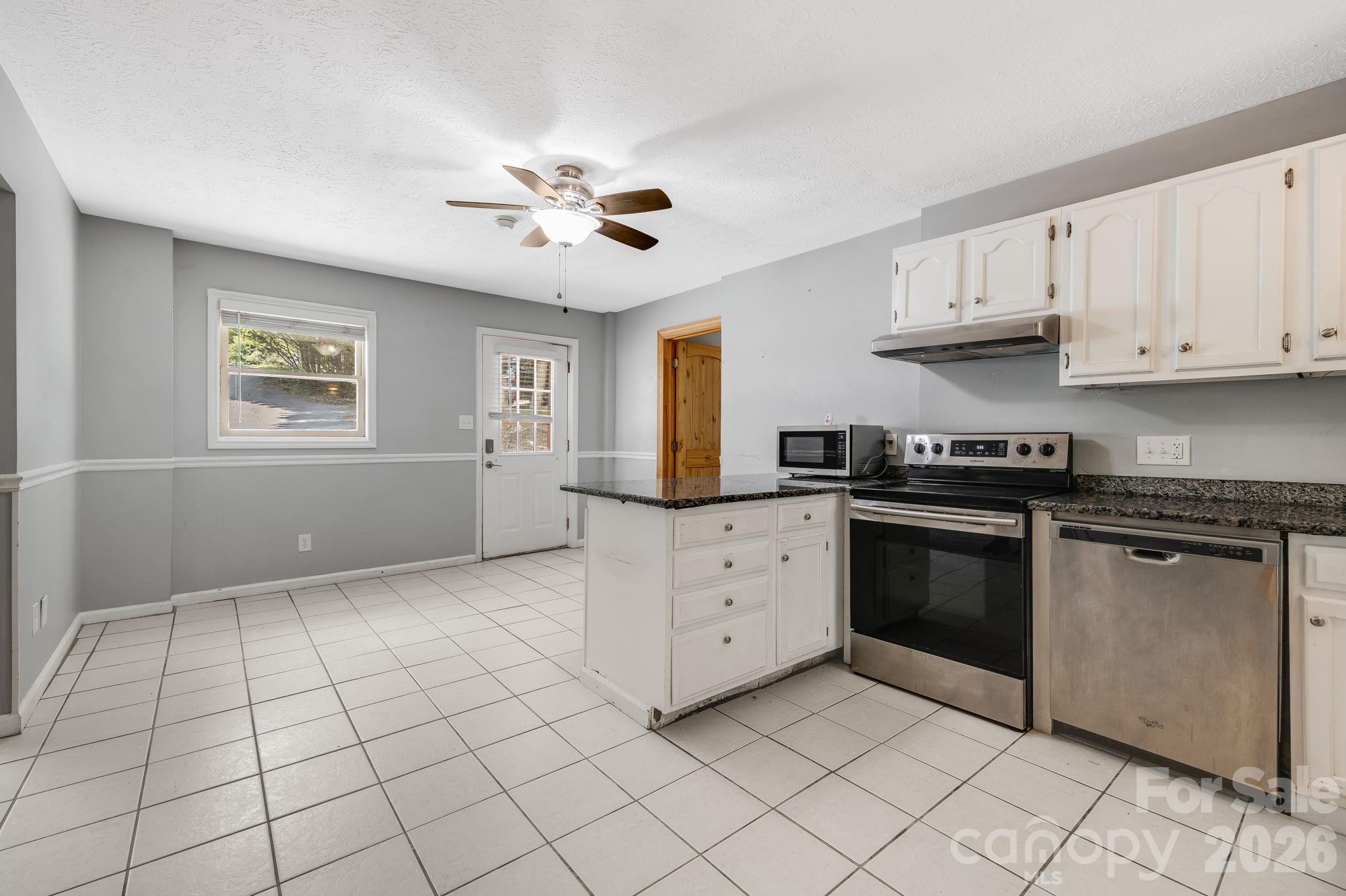 67 Banks Town Road — Weaverville