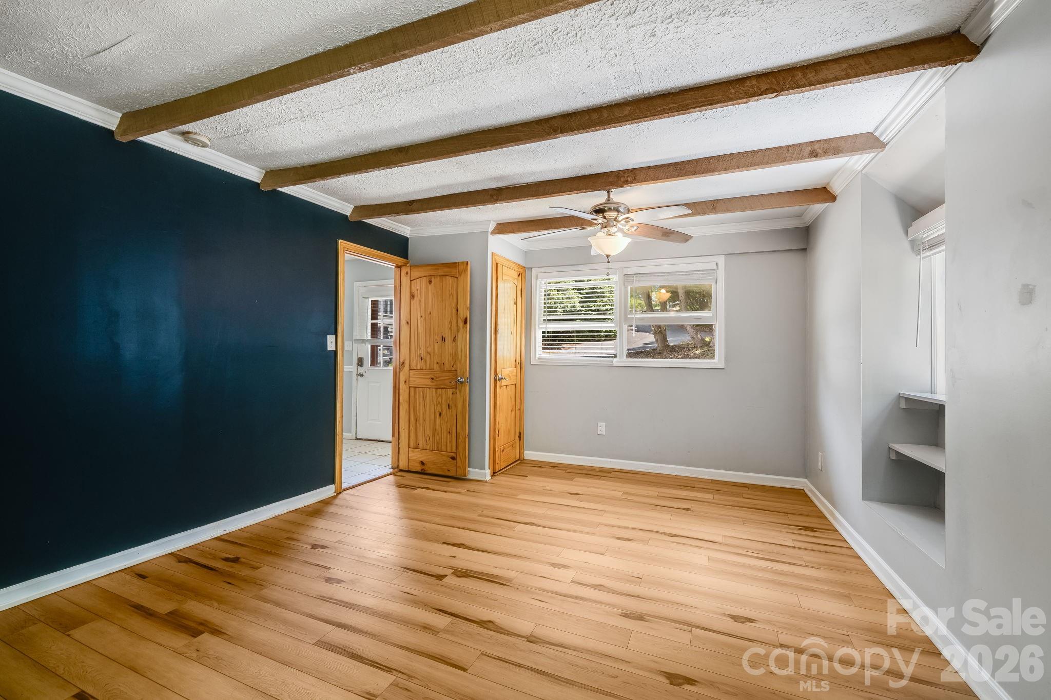 67 Banks Town Road — Weaverville