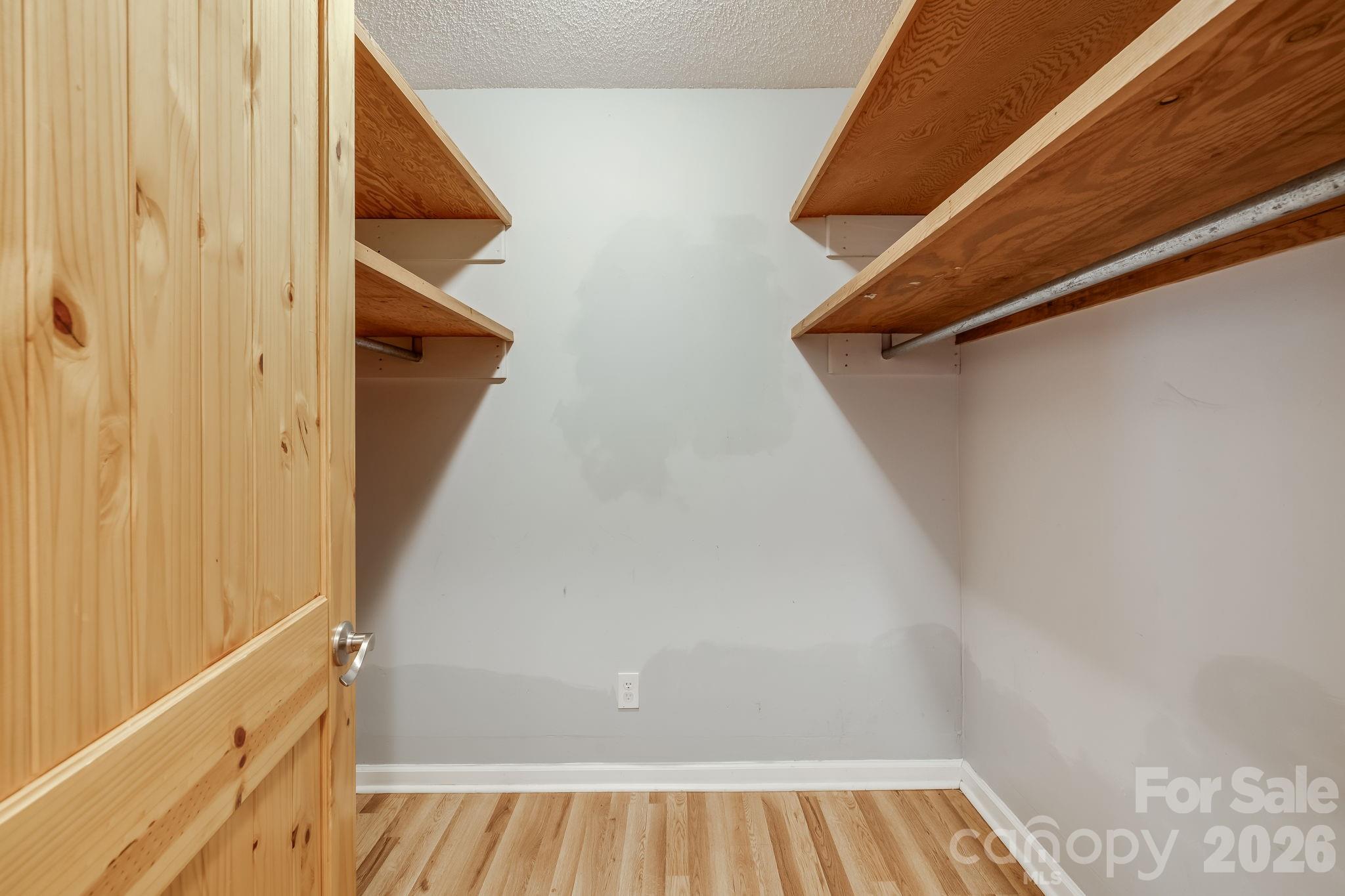 67 Banks Town Road — Weaverville