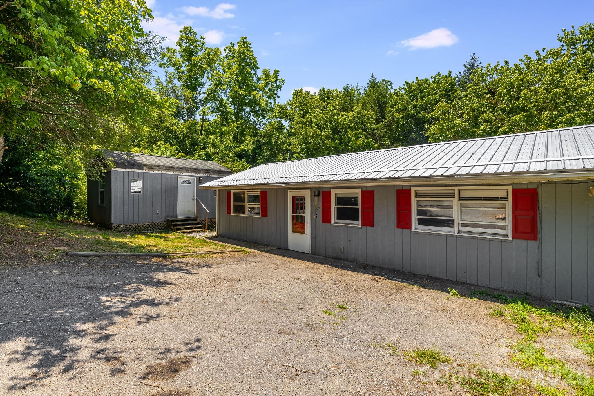 67 Banks Town Road — Weaverville