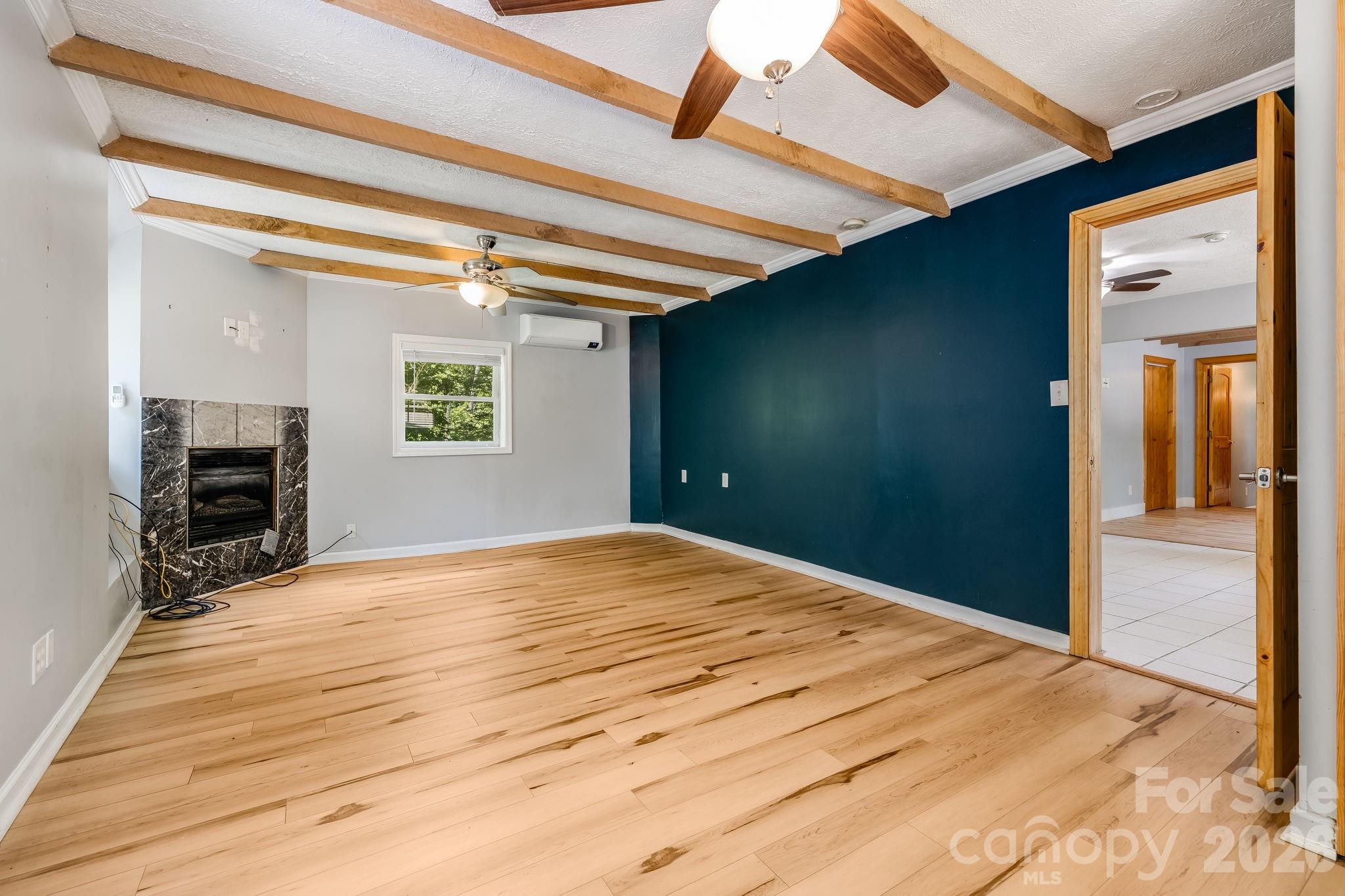 67 Banks Town Road — Weaverville