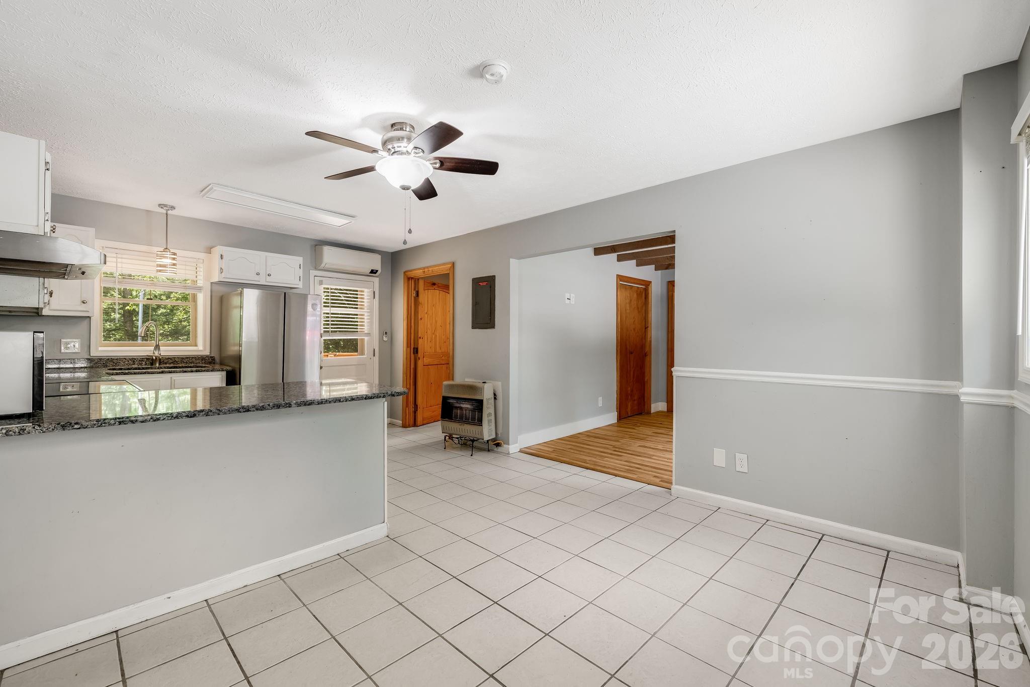 67 Banks Town Road — Weaverville