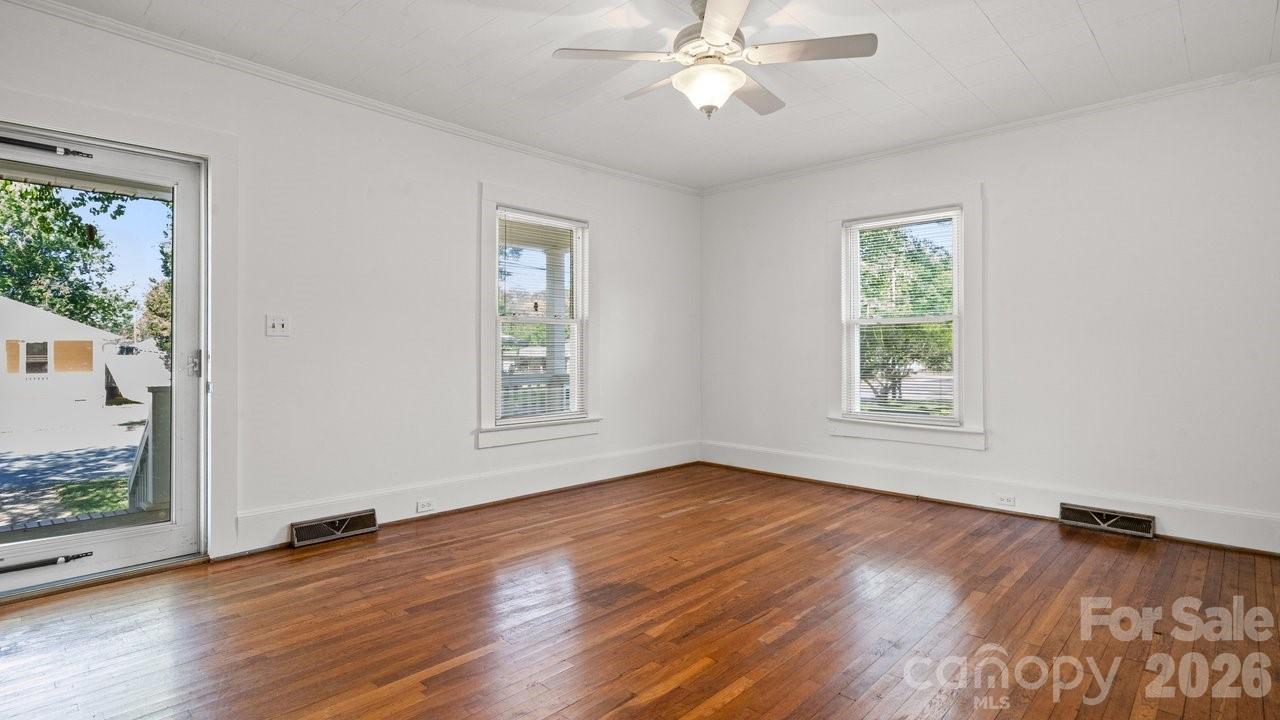 110 Globe Street — Mount Holly
