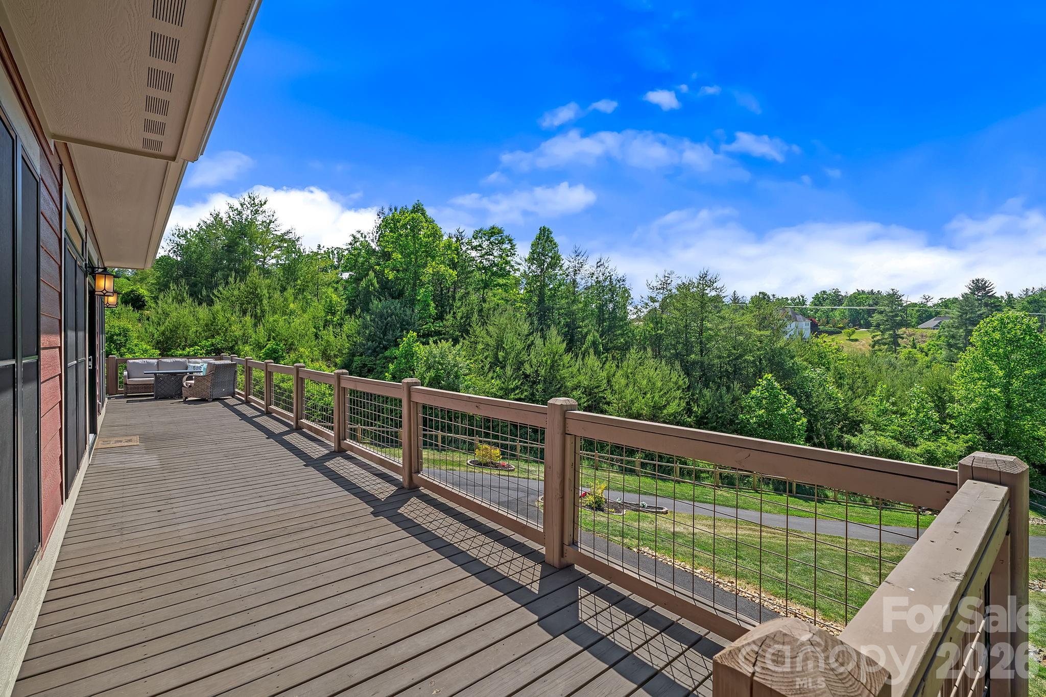 66 Nader Avenue — Weaverville